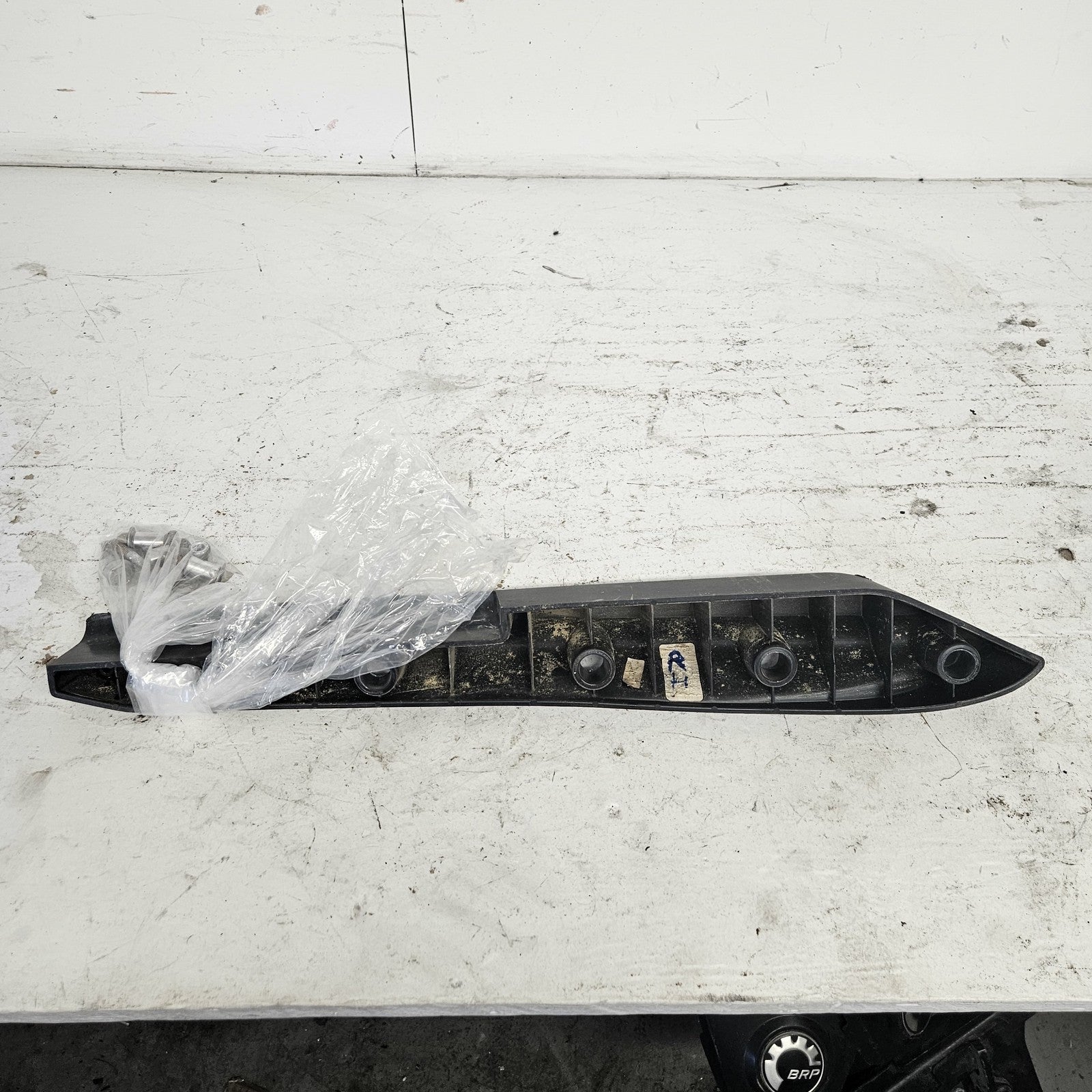 Yamaha WaveRunner 2004-2022 FX VX VXS VXR GP OEM Right Sponson # F1S-U883P-01-00