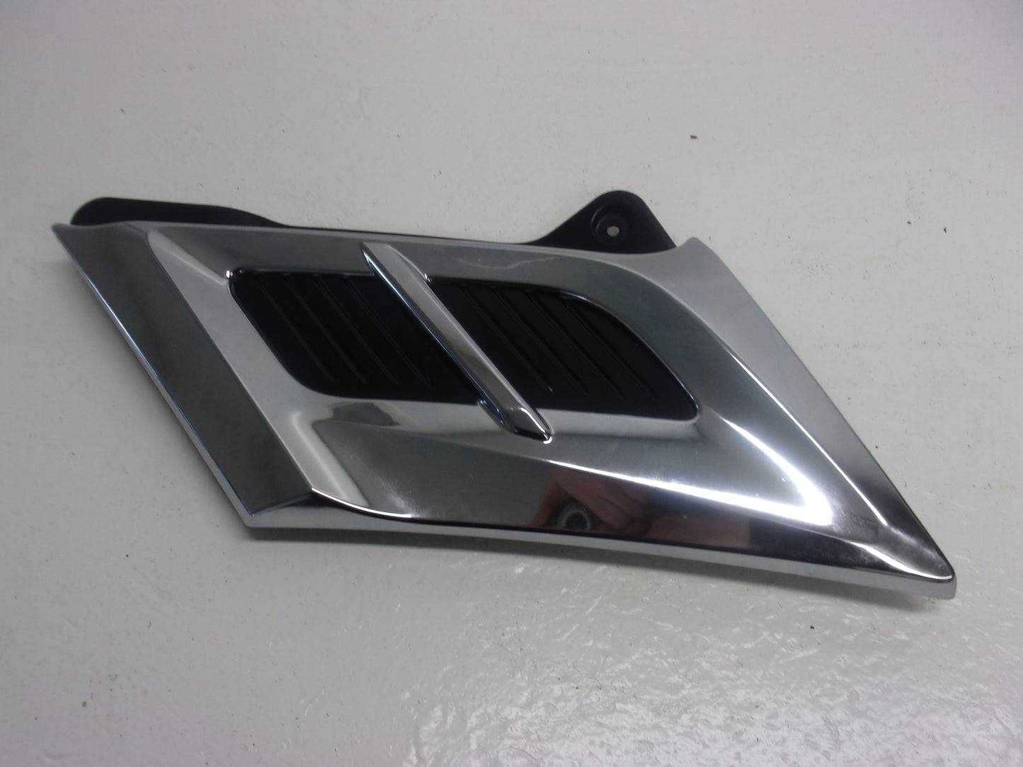 Yamaha WaveRunner 2012-2018 FX Cruiser SHO1.8 Right Chrome Trim F2S-U370K-00-00