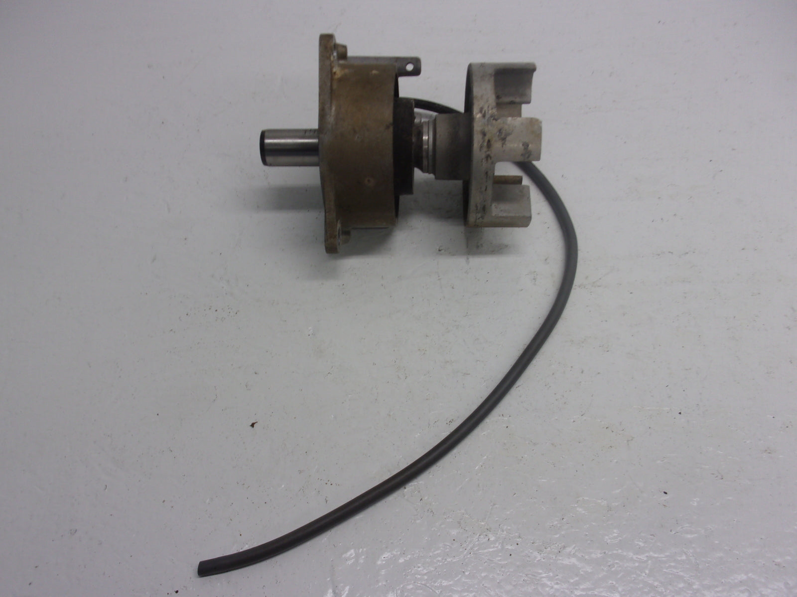 Yamaha Waverunner 2005 FX HO OEM Bearing Housing + Coupler Part# 61X-45332-03-94