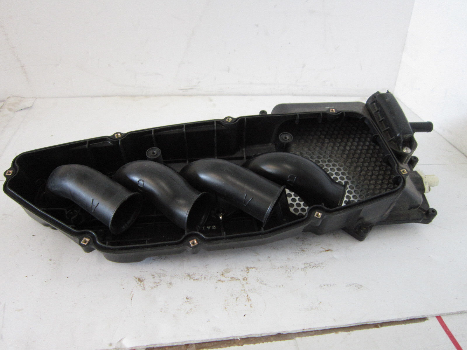 Honda Aquatraxx 2002-2003 F-12  OEM Air Cleaner Box Assembly Part# 17231-HW2-670