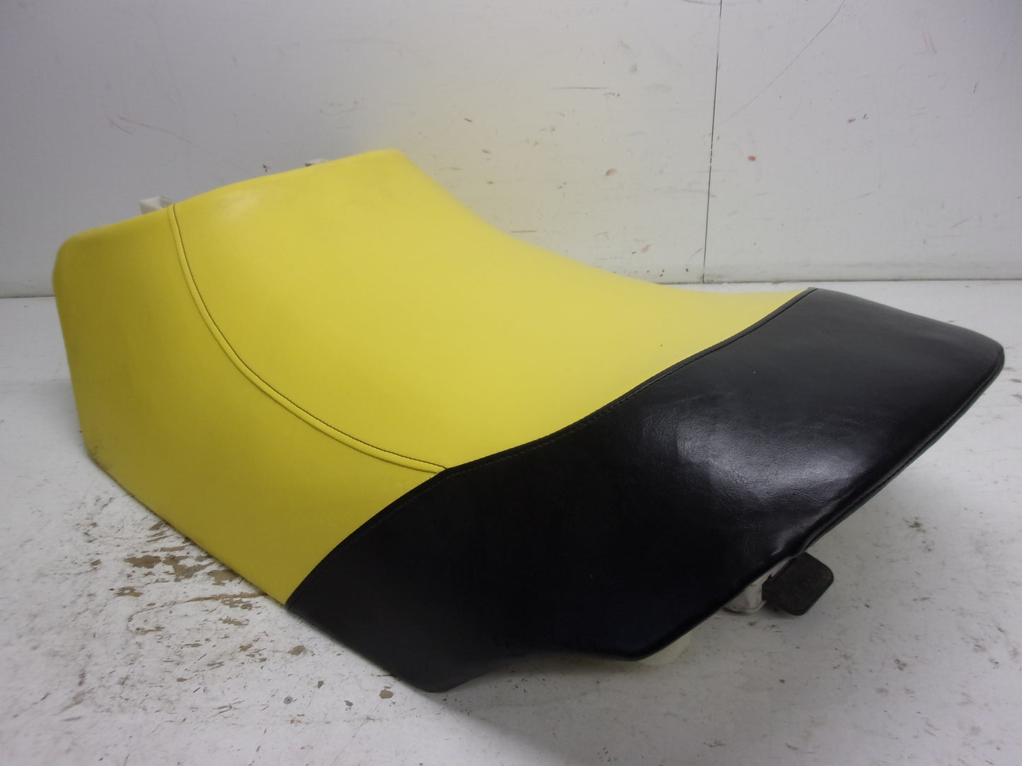 Yamaha 1997-1998 WaveRunner / GP 760 Yellow & Black Seat # GP7-U3710-00-00