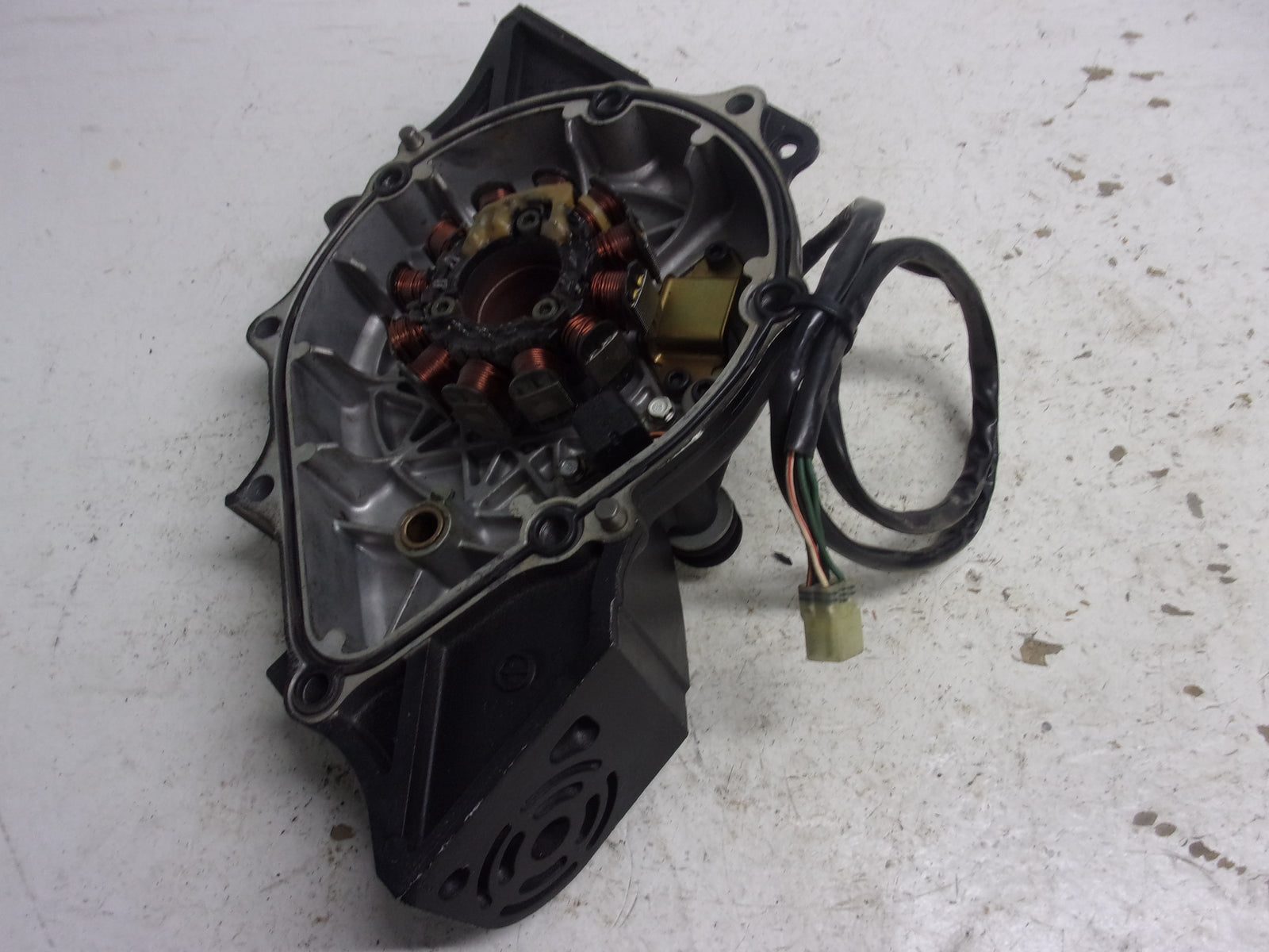 Yamaha Waverunner 1999-2000 GP XL 1200 Flywheel Cover + Stator # 66V-81337-00-8P
