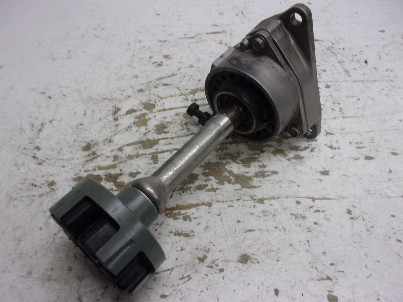 Yamaha 1997 WaveVenture 760 OEM Bearing Housing + Coupler Part# 61X-45332-02-94