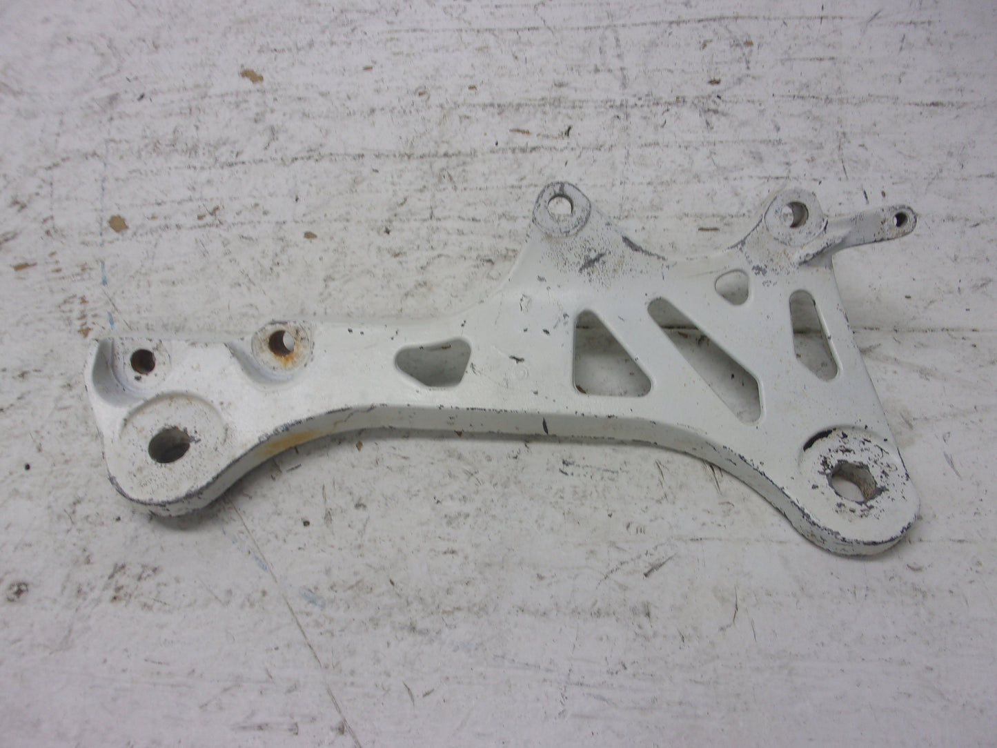 Yamaha Waverunner 1990-1998 WR WVT WB VXR OEM Engine Bracket # 6R7-21415-00-94