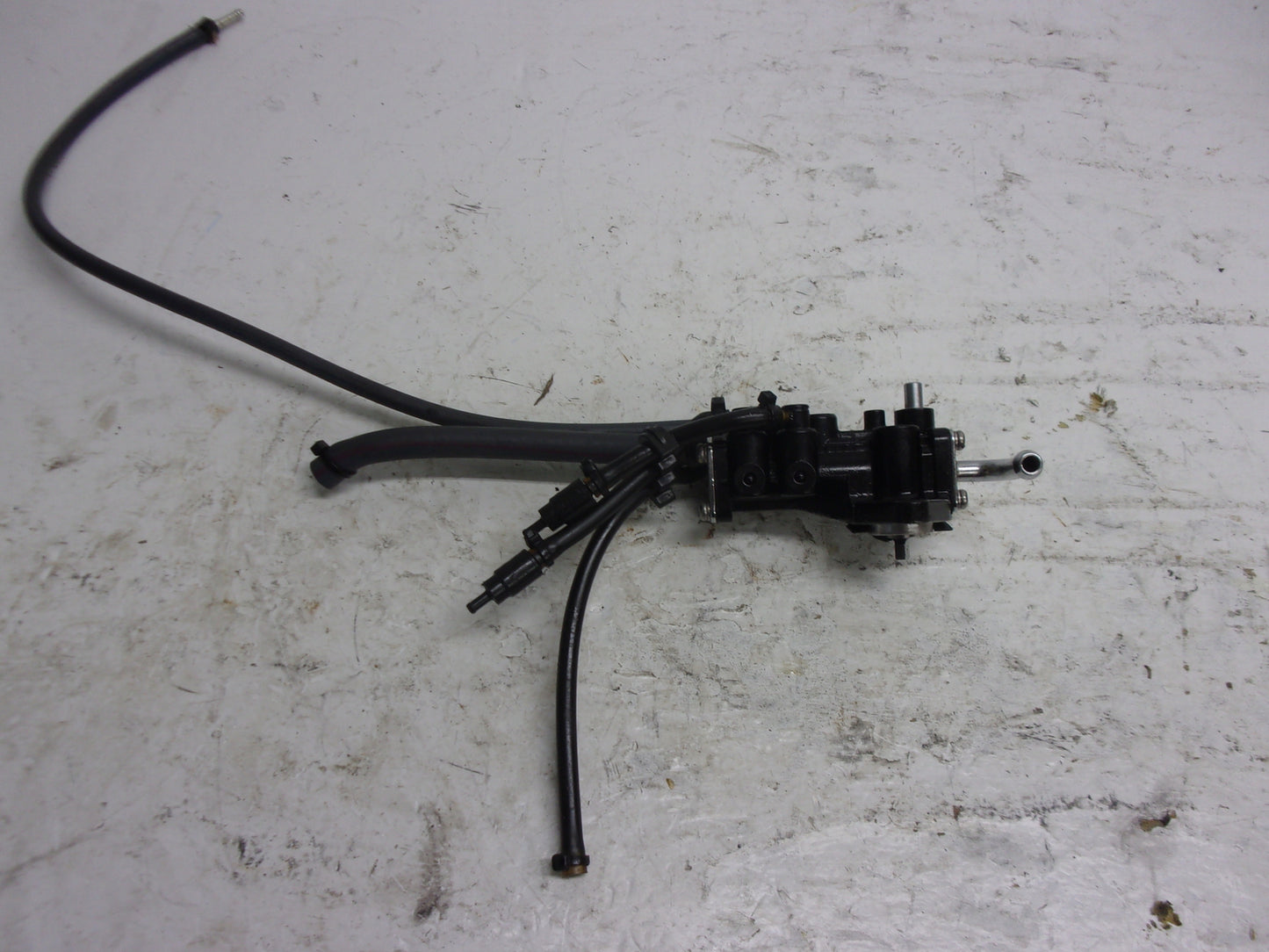Yamaha PWC 1996-1997 WaveVenture 1100 OEM Oil Injection Pump # 64T-13200-00-00