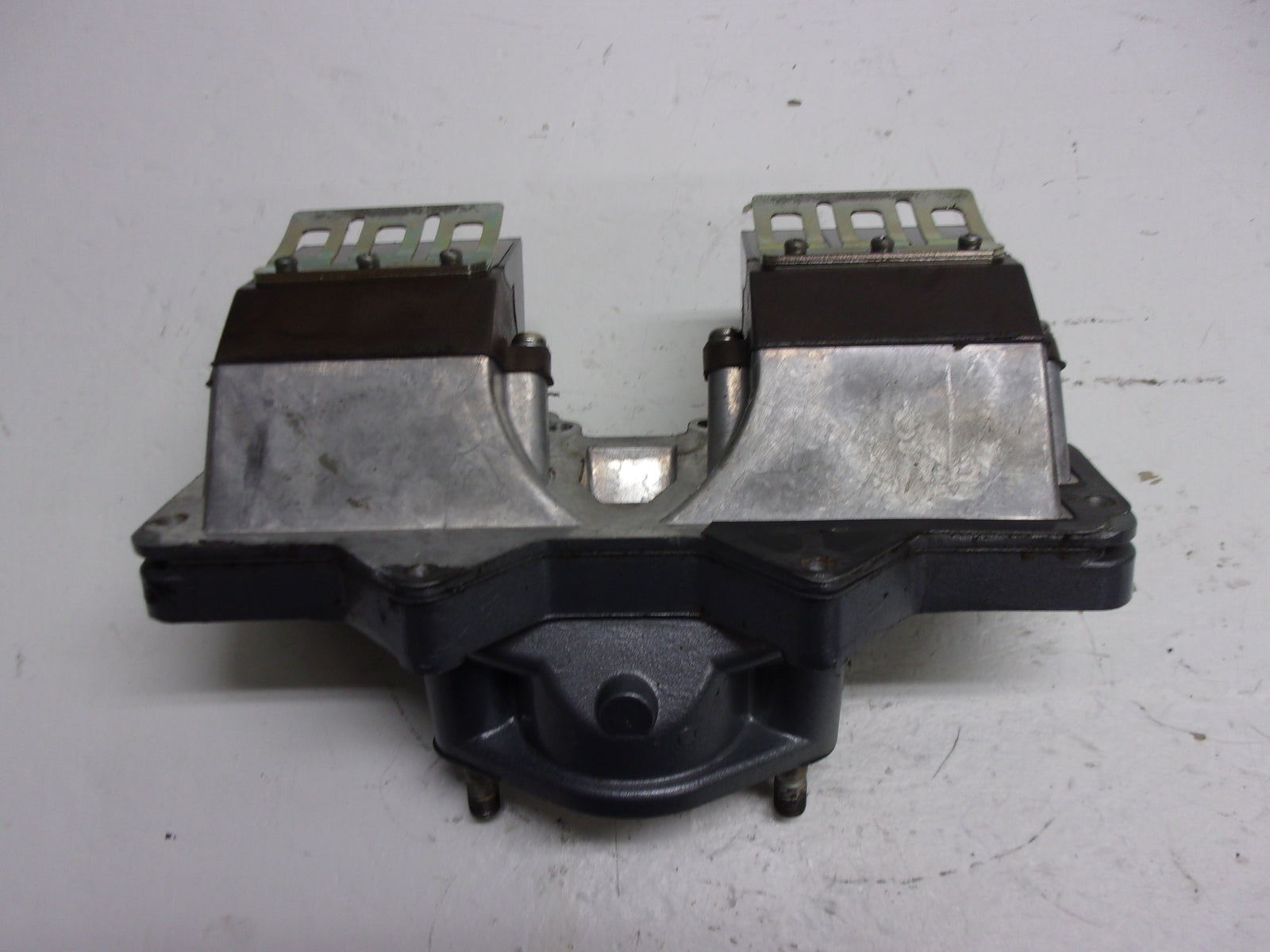 Yamaha WaveRunner 1995-1996 WR3 VXR 650 OEM Intake Manifold # 6M6-13555-01-94