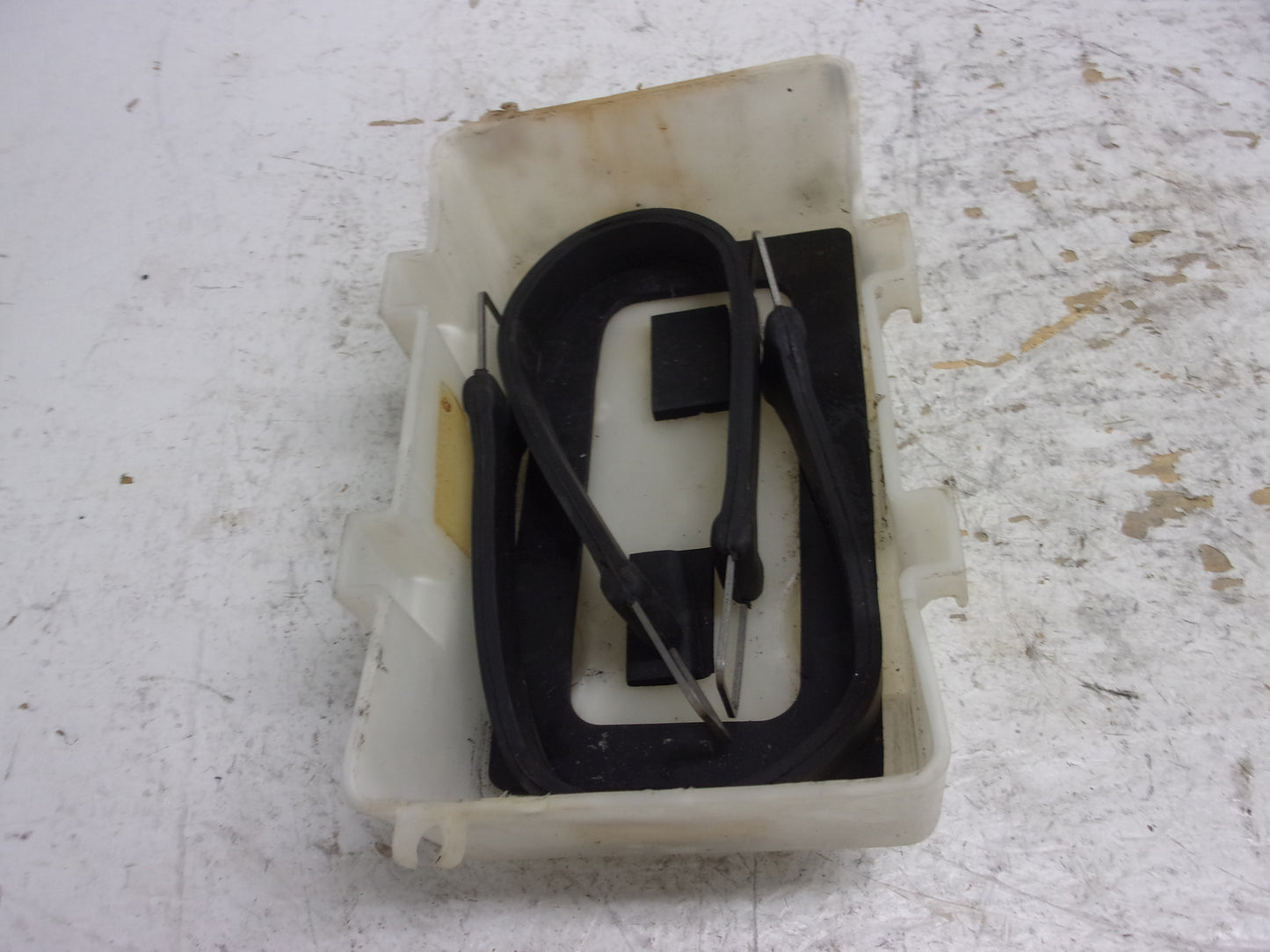 Yamaha WaveRunner 1998-2011 XL FX GP OEM Battery Box + Straps # GP7-U8211-00-00