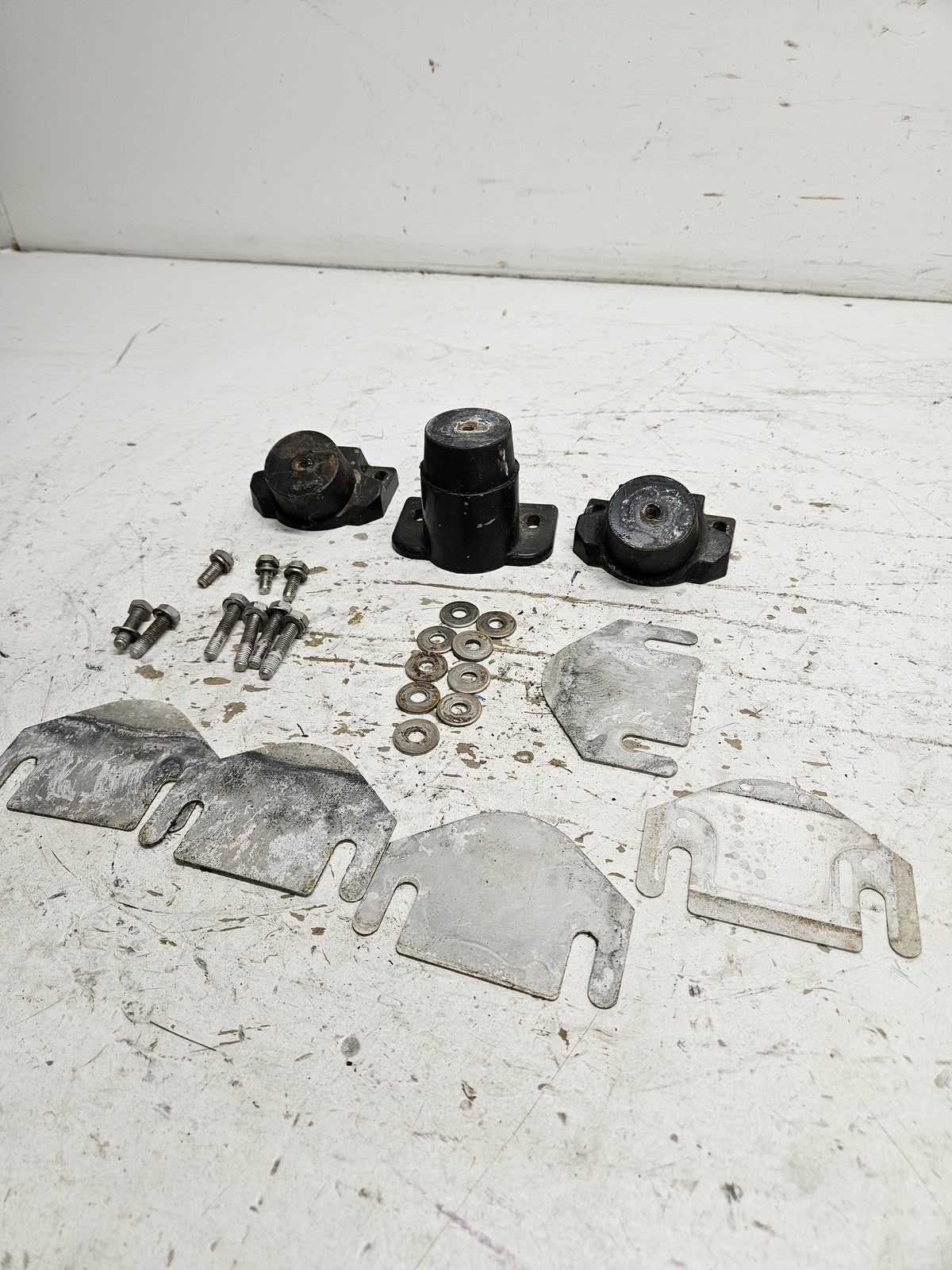 Sea Doo Bombardier PWC 1996 GSX GTX XP Engine Mount Set # 270000222
