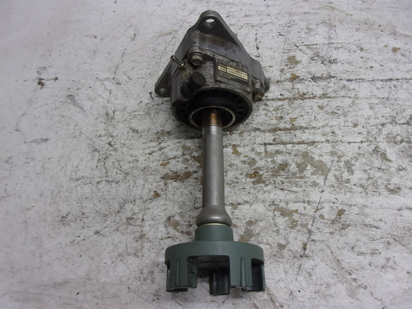 Yamaha WaveRunner 1999 XL 760 OEM Bearing Housing + Coupler Part 65U-45332-00-94