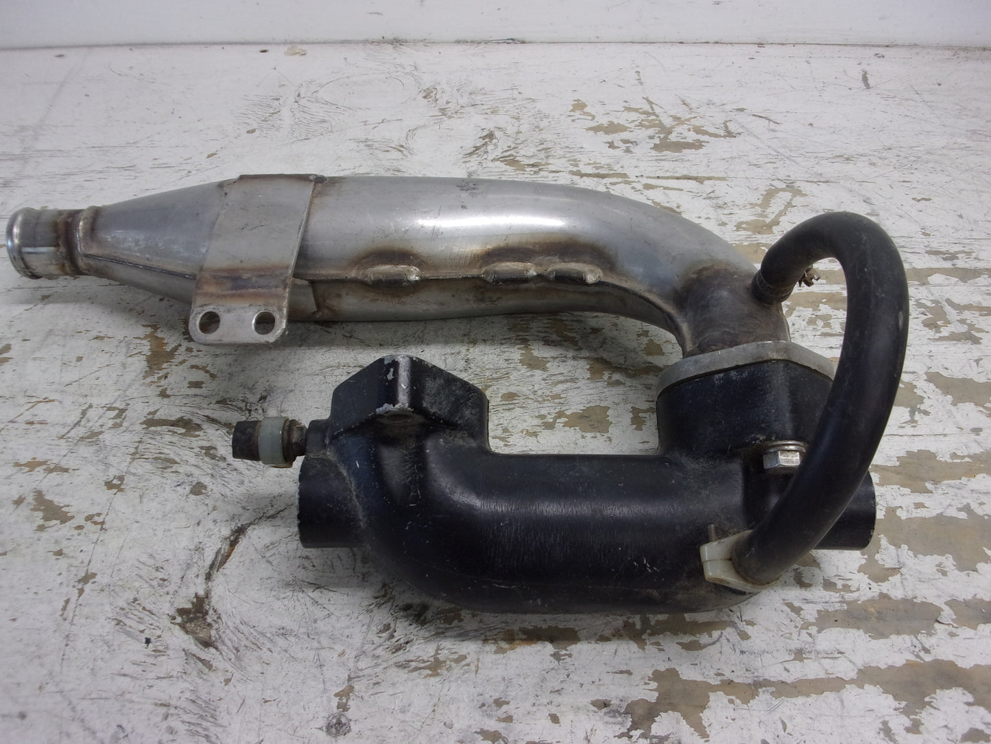 Kawasaki Jet Ski 1976-1992 JS440 OEM Complete Chamber + Pipe 18001-520