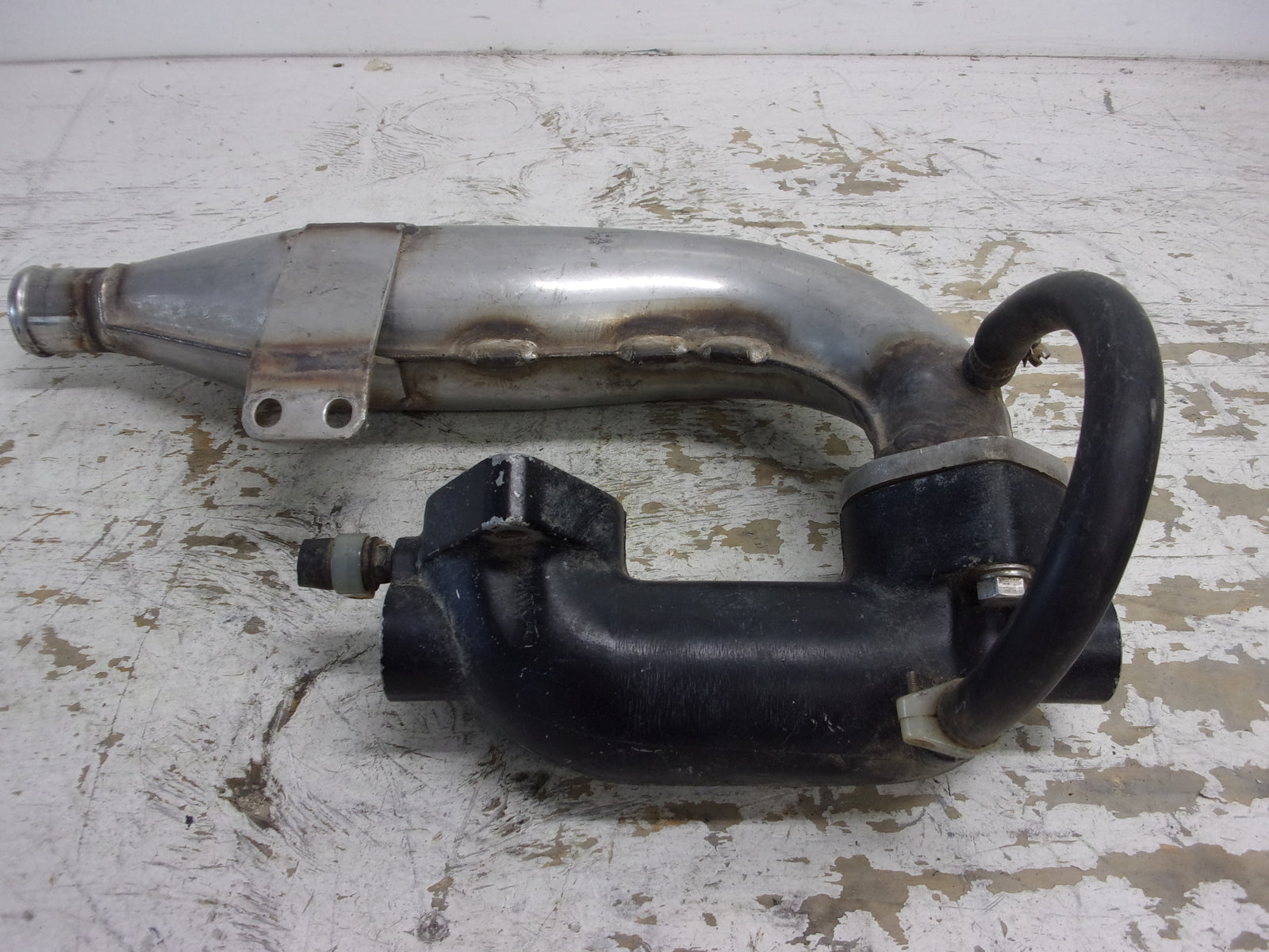 Kawasaki Jet Ski 1976-1992 JS440 OEM Complete Chamber + Pipe 18001-520