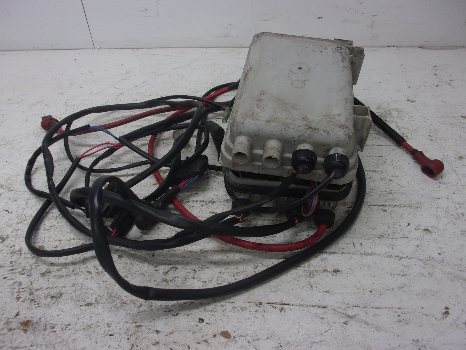 Sea Doo Bombardier 2001 GTS OEM Complete Electrical Box Assembly Part# 278001025