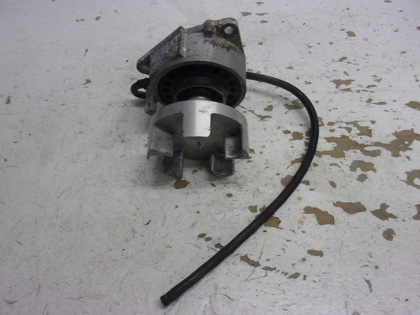 Yamaha Waverunner 2005 FX HO OEM Bearing Housing + Coupler Part# 61X-45332-03-94