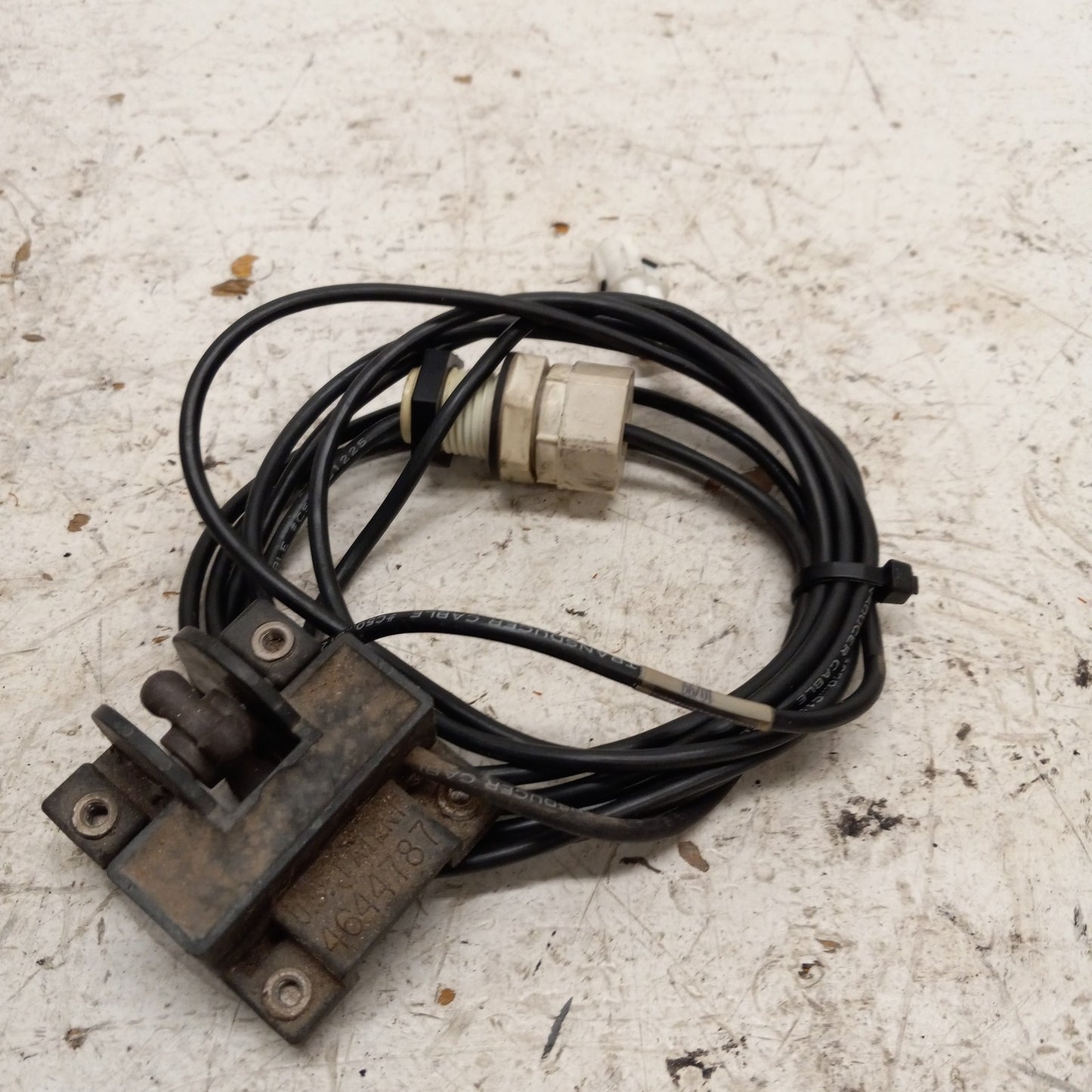 Yamaha Waverunner 1998-2012 GP SUV XL FX OEM Speed Sensor Part# GJ1-U8K31-02-00