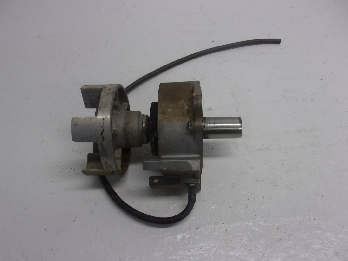 Yamaha Waverunner 2005 FX HO OEM Bearing Housing + Coupler Part# 61X-45332-03-94