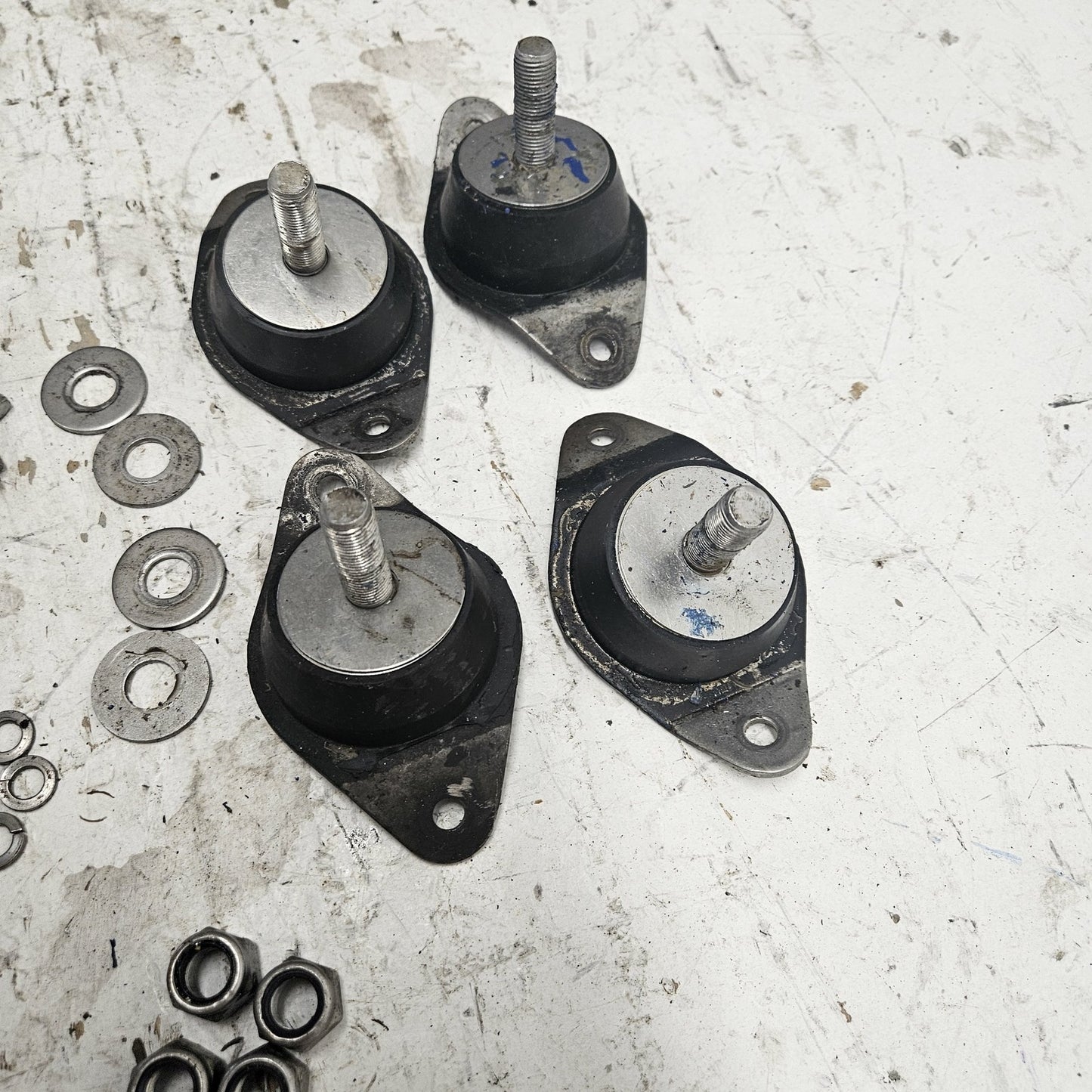 Polaris Watercraft 1995 SL SLX 650/750/780 OEM Engine Mount Set Part# 3110051