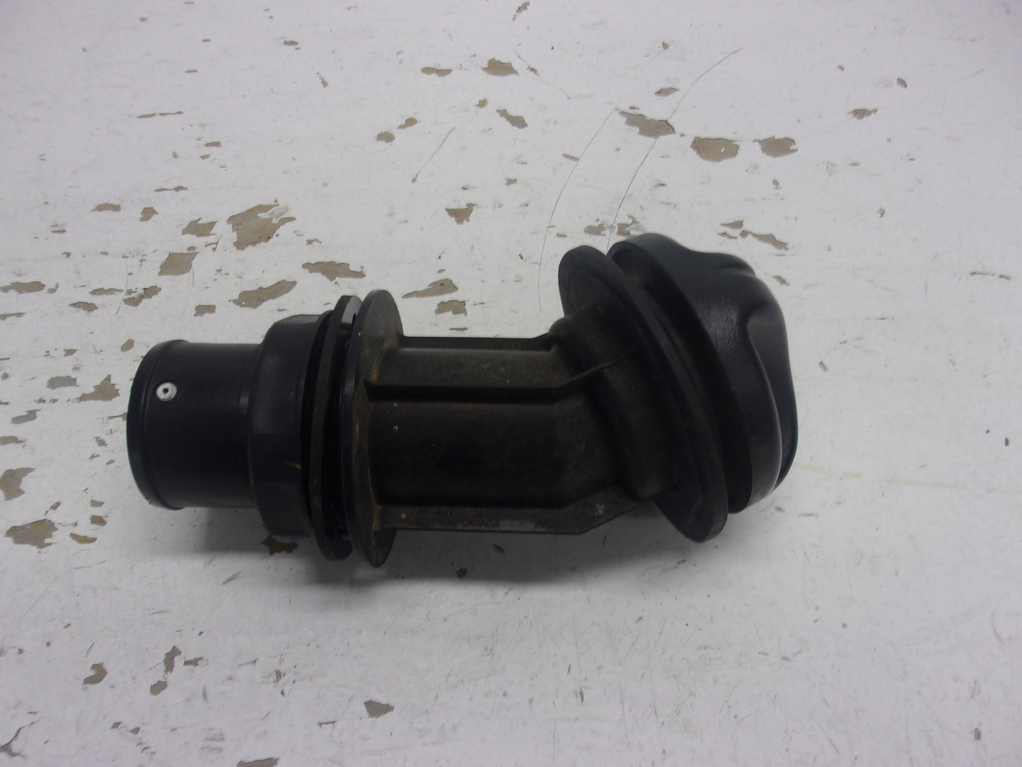 Sea Doo Bombardier 2012-2020 Wake RXP RXT GTI GTR GTX Fuel Neck + Cap 275500845