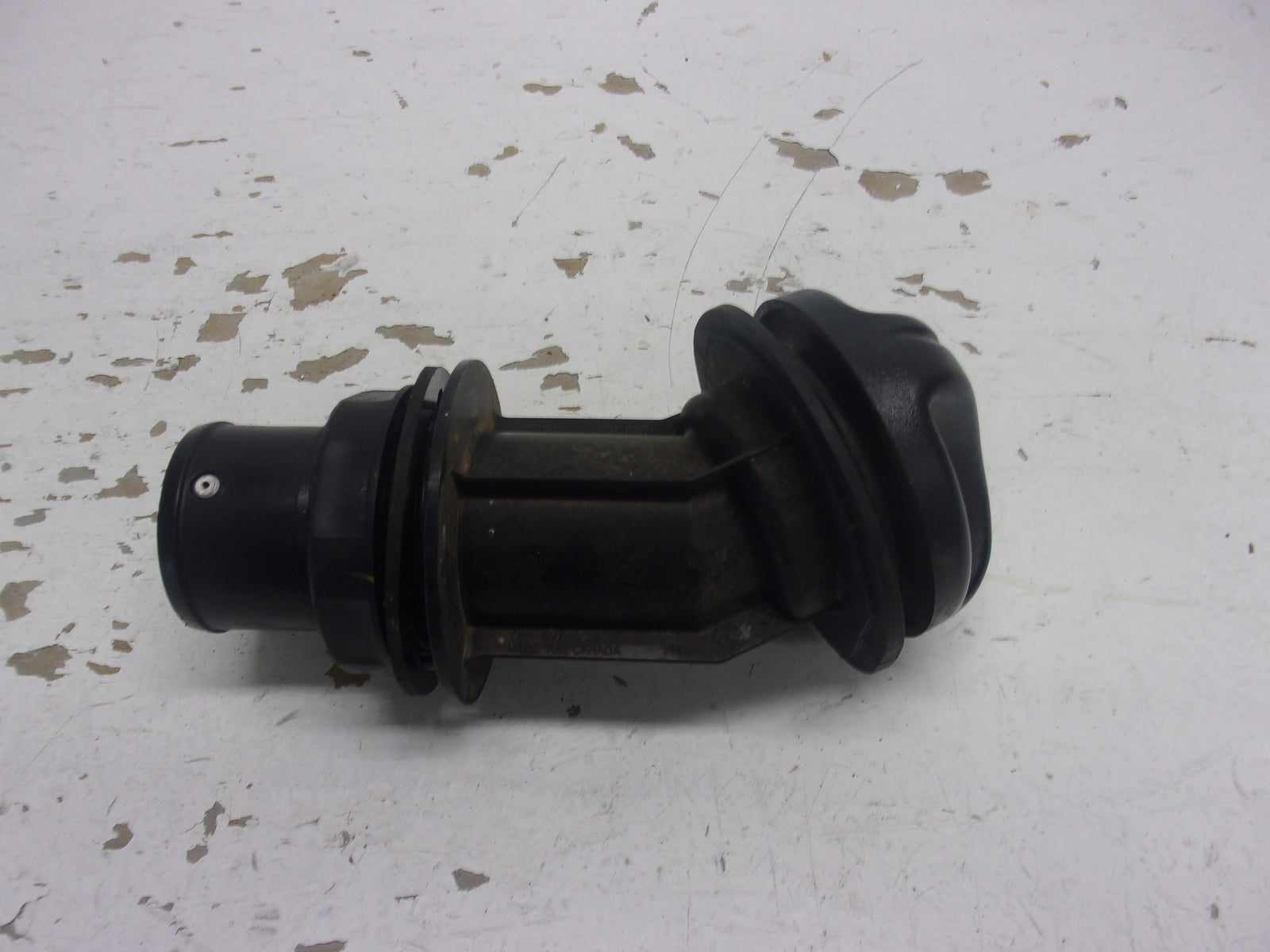 Sea Doo Bombardier 2012-2020 Wake RXP RXT GTI GTR GTX Fuel Neck + Cap 275500845