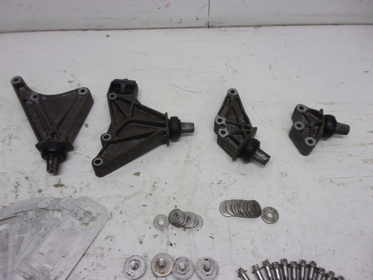 Sea Doo Bombardier 2014-2015 Spark Complete Engine Mount / Damper Set 270000858