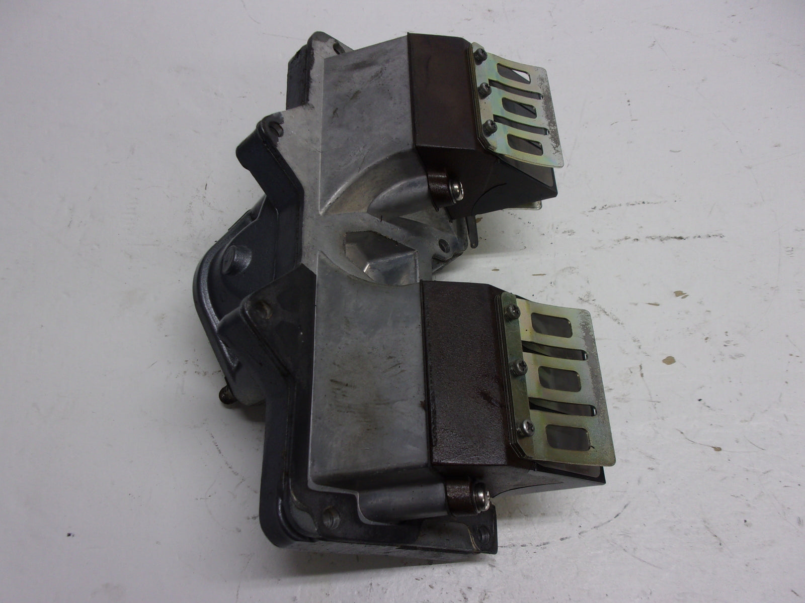 Yamaha WaveRunner 1995-1996 WR3 VXR 650 OEM Intake Manifold # 6M6-13555-01-94
