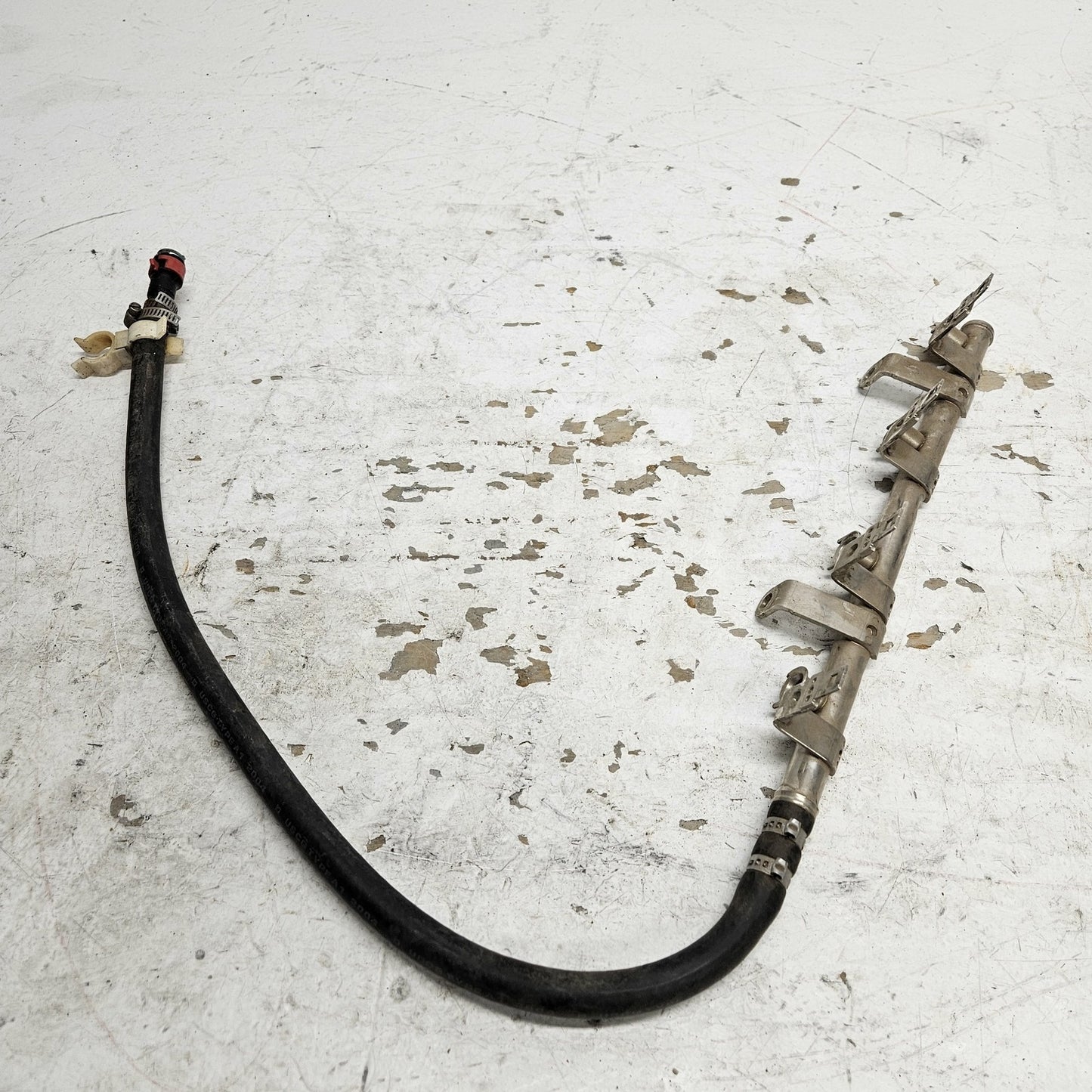 Yamaha Waverunner 2005-2011 VX VX1100 OEM Fuel Rail Assembly # 60E-13761-10-00