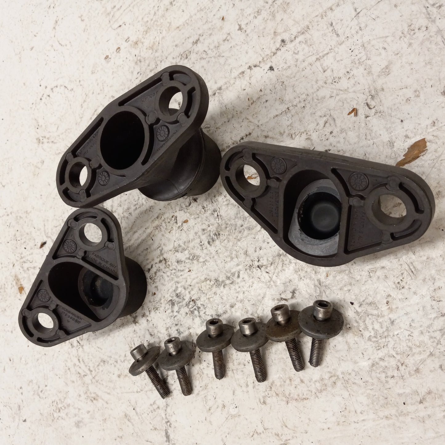 Sea Doo Bombardier 2006 GTI Engine Mount / Damper Set 270000669