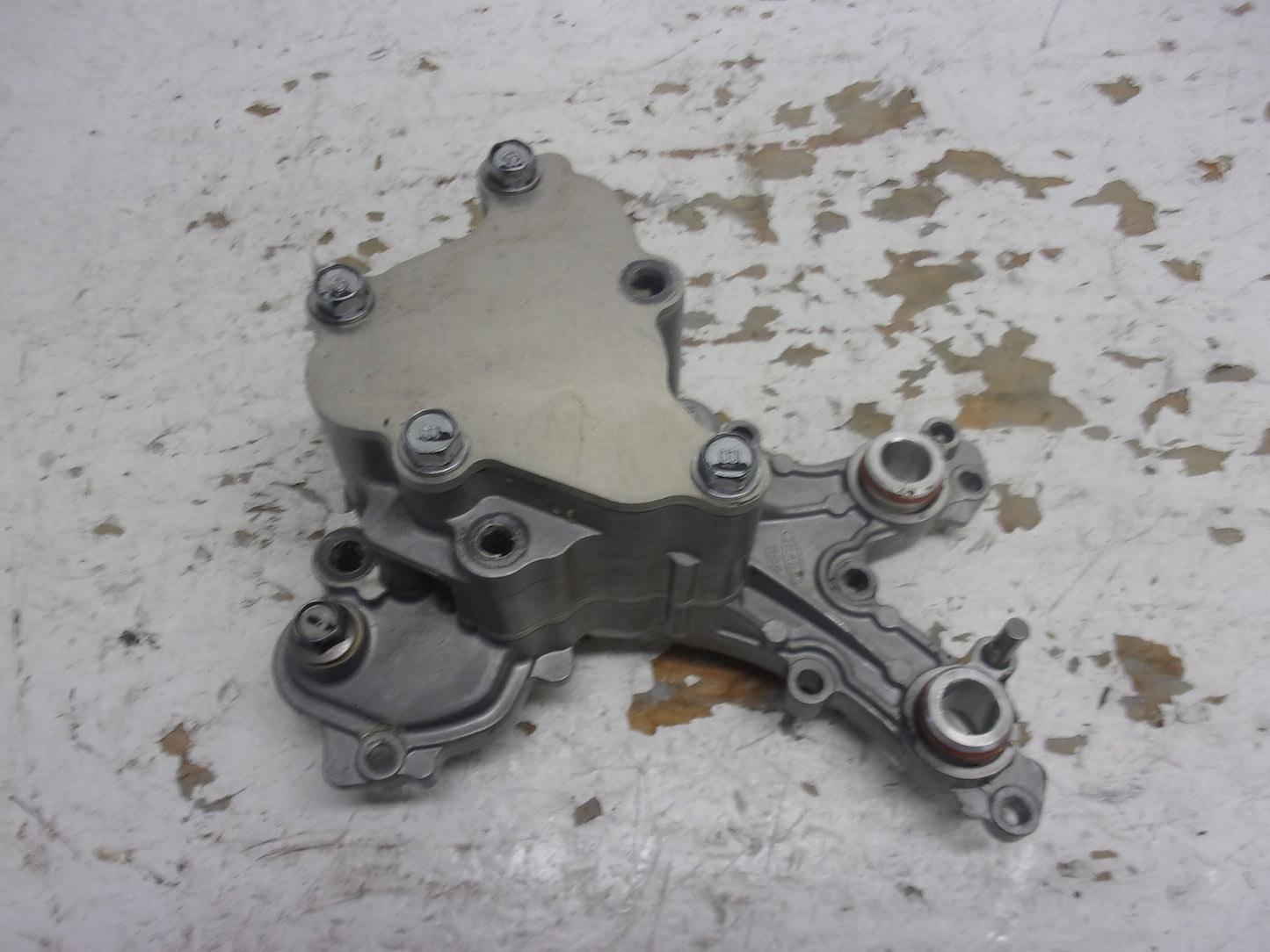 Yamaha Waverunner 2004-2005 FX HO FX Cruiser OEM Oil Pump Part# 6B6-13300-00-00