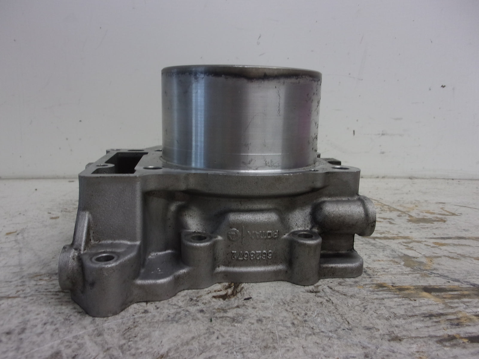 Can-Am Roadster 2011-2016 Spyder RS ST RT OEM Standard Cylinder Part# 420623912