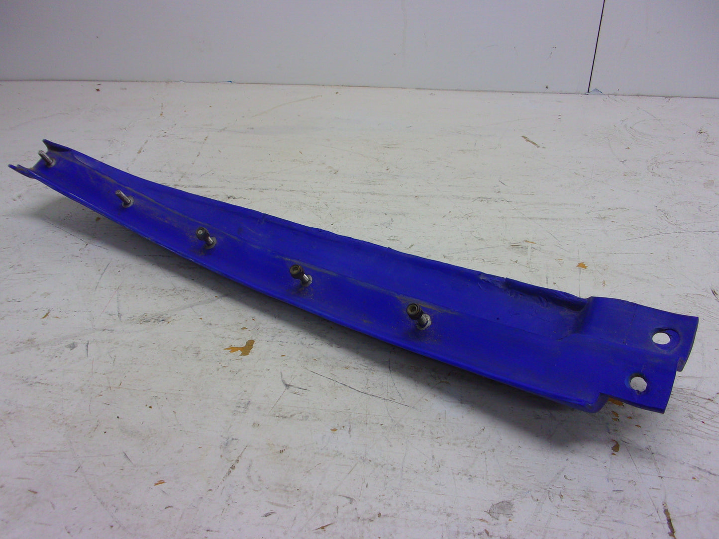 Yamaha Waverunner 1995-1997 WR3 650 OEM Blue Right Side Bumper GE1-U251C-41-00