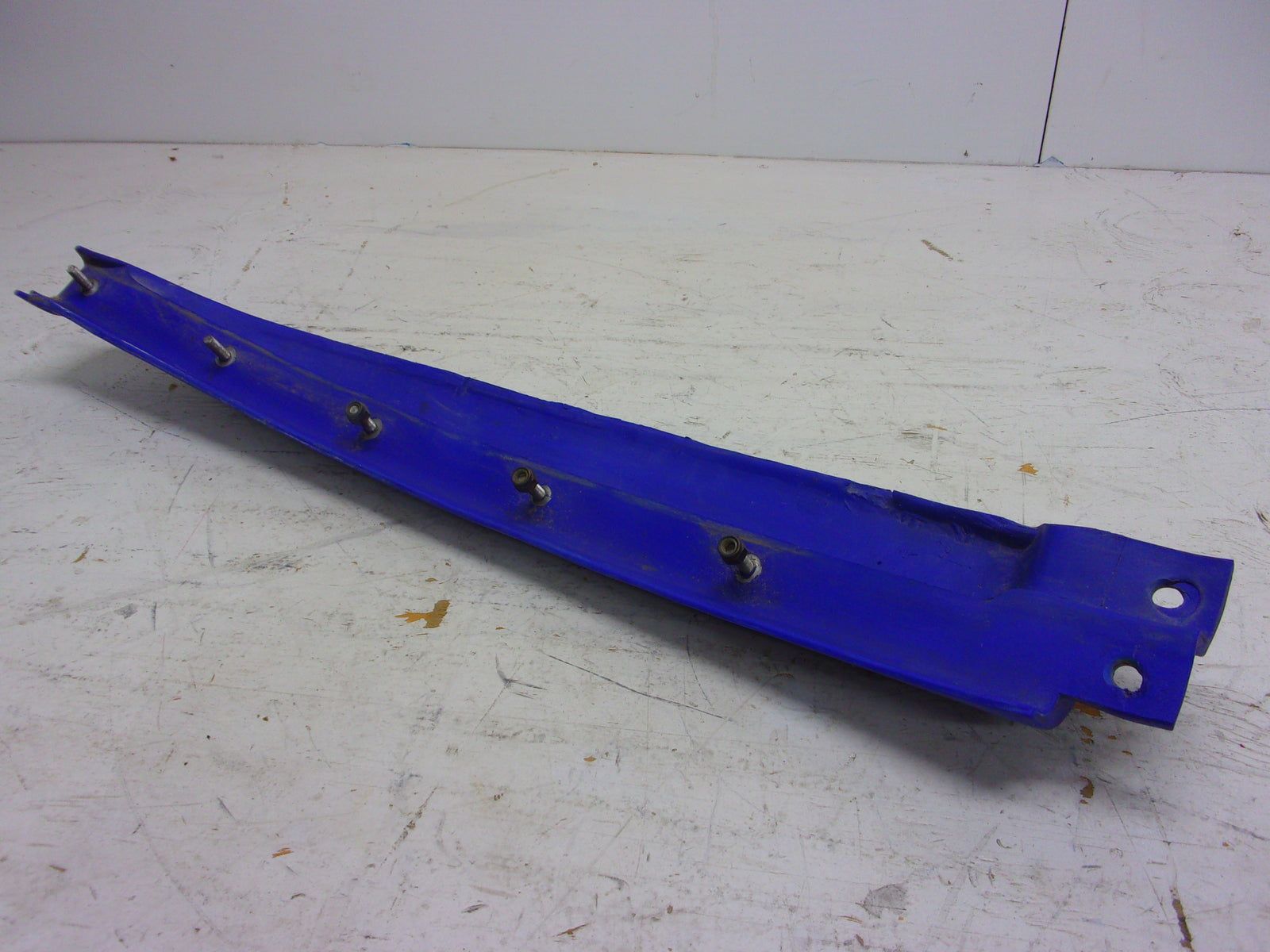 Yamaha Waverunner 1995-1997 WR3 650 OEM Blue Right Side Bumper GE1-U251C-41-00