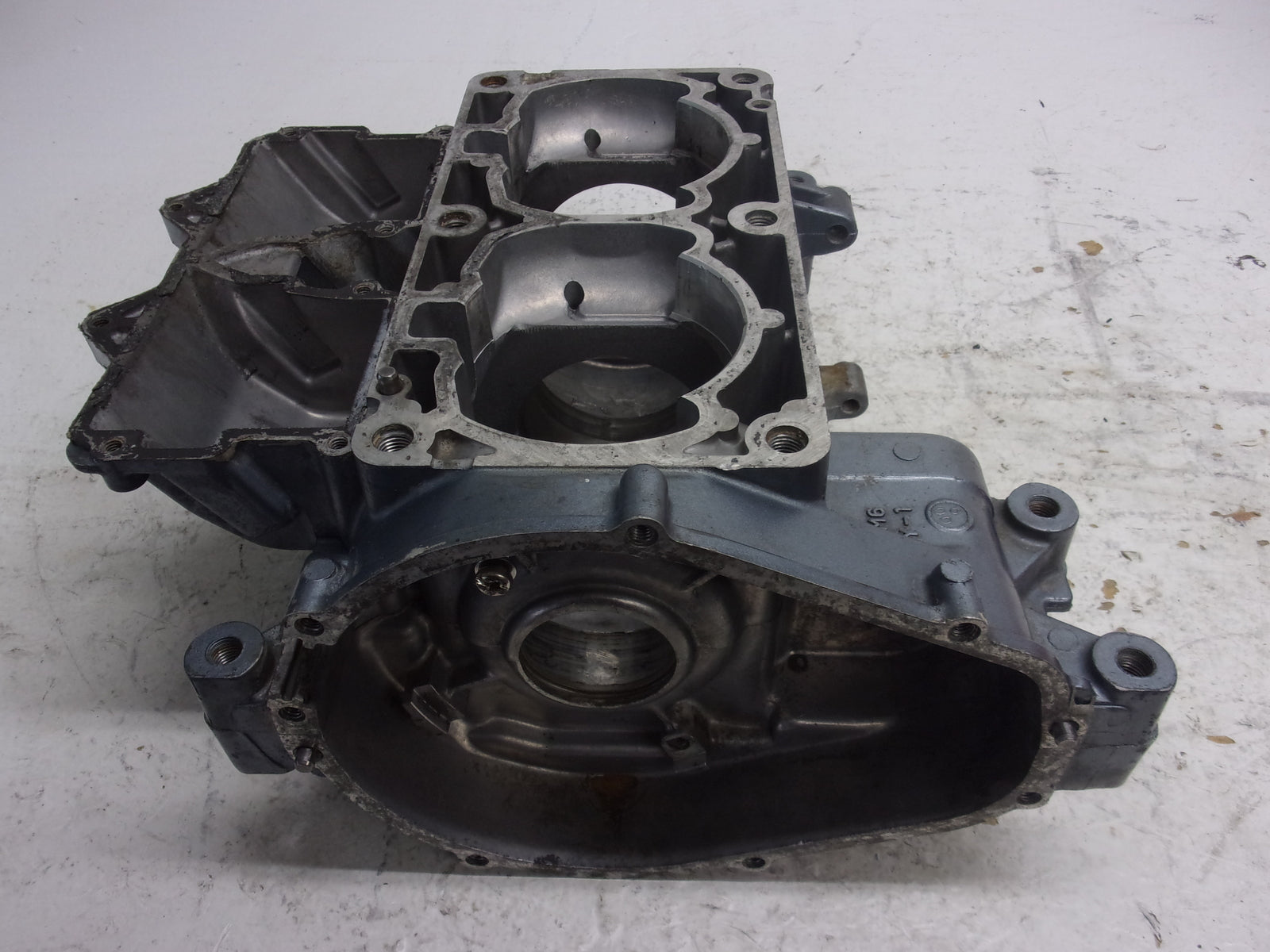 Yamaha Waverunner 1990-1996 VXR SuperJet WR3 650 OEM Crankcase # 6M6-15100-00-94
