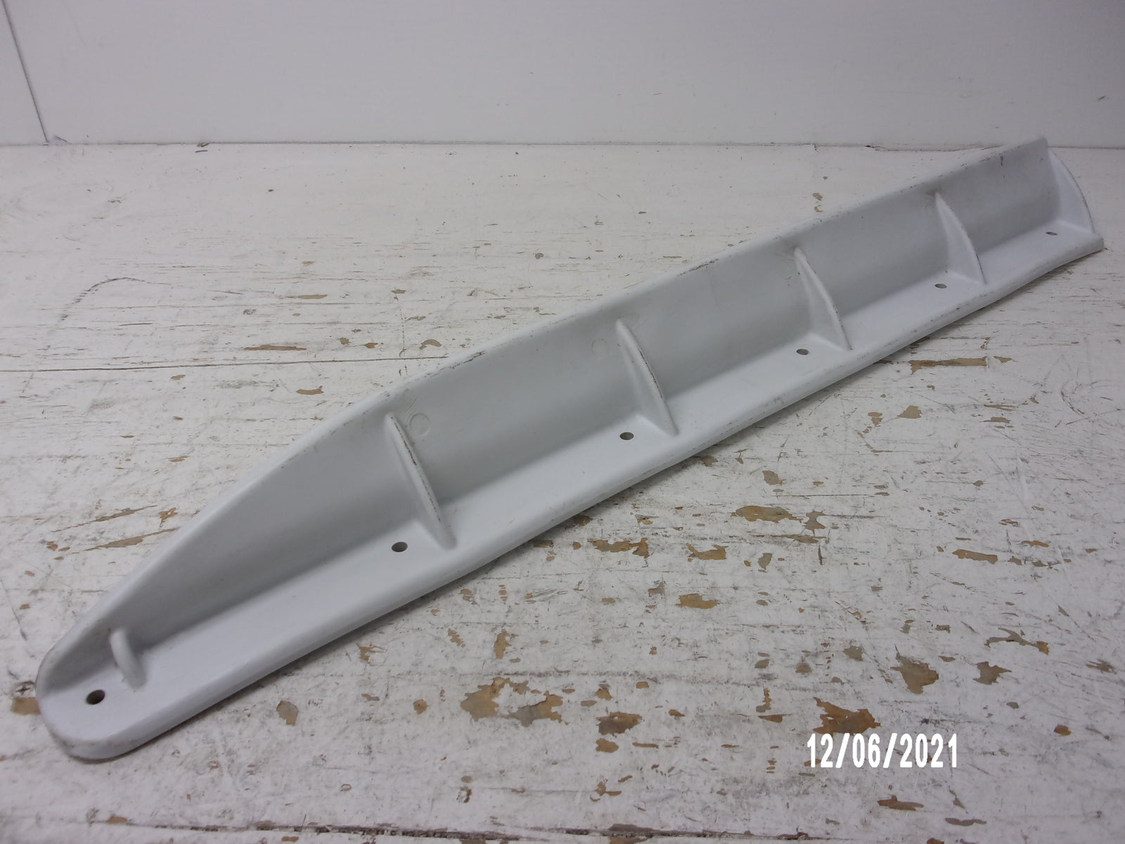 Polaris PWC Watercraft 1999 SLTH OEM White Right Hand Sponson Part# 5432273-207