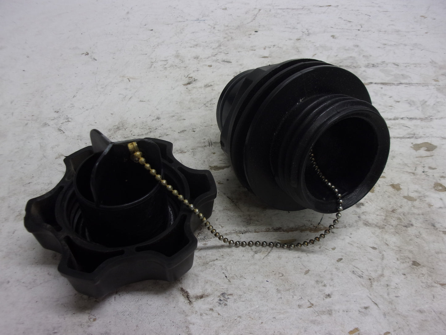 Kawasaki Jet Ski 1999-2005 Ultra 130/150 Fuel Filler Neck + Cap Part# 51049-3722