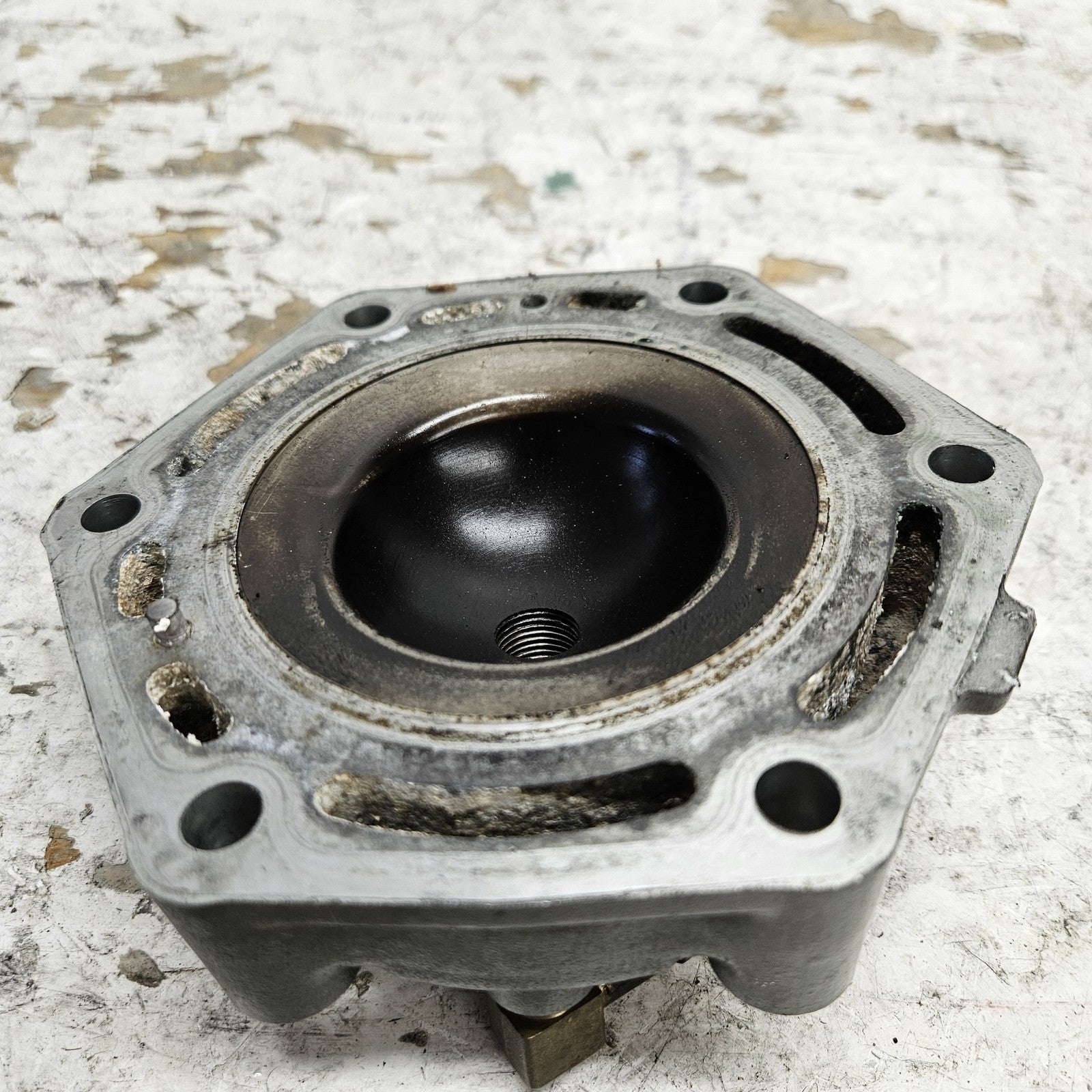 Kawasaki PWC Jet Ski 1999-2005 STX-R Ultra 150 OEM Cylinder Head # 11001-3741