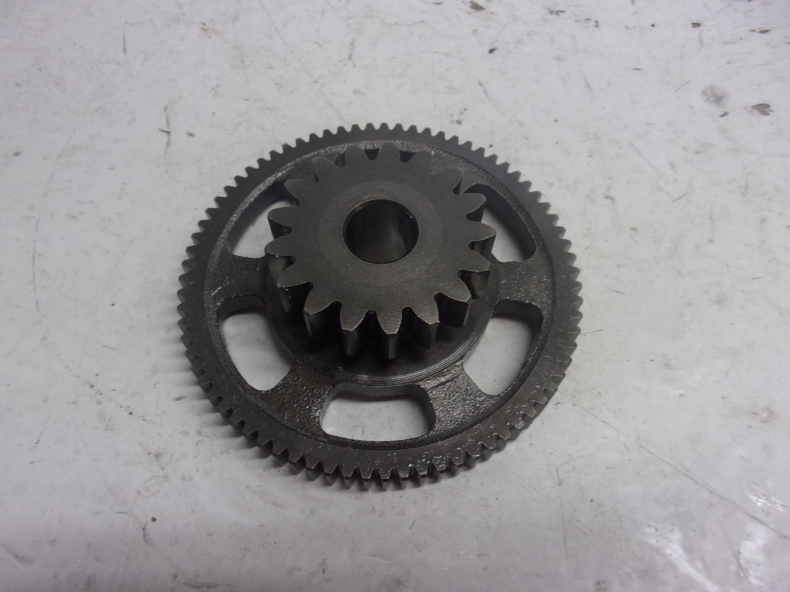 Yamaha WaveRunner 2002-2015 VX FX V1 OEM Idler Gear Assembly # 60E-15517-00-00
