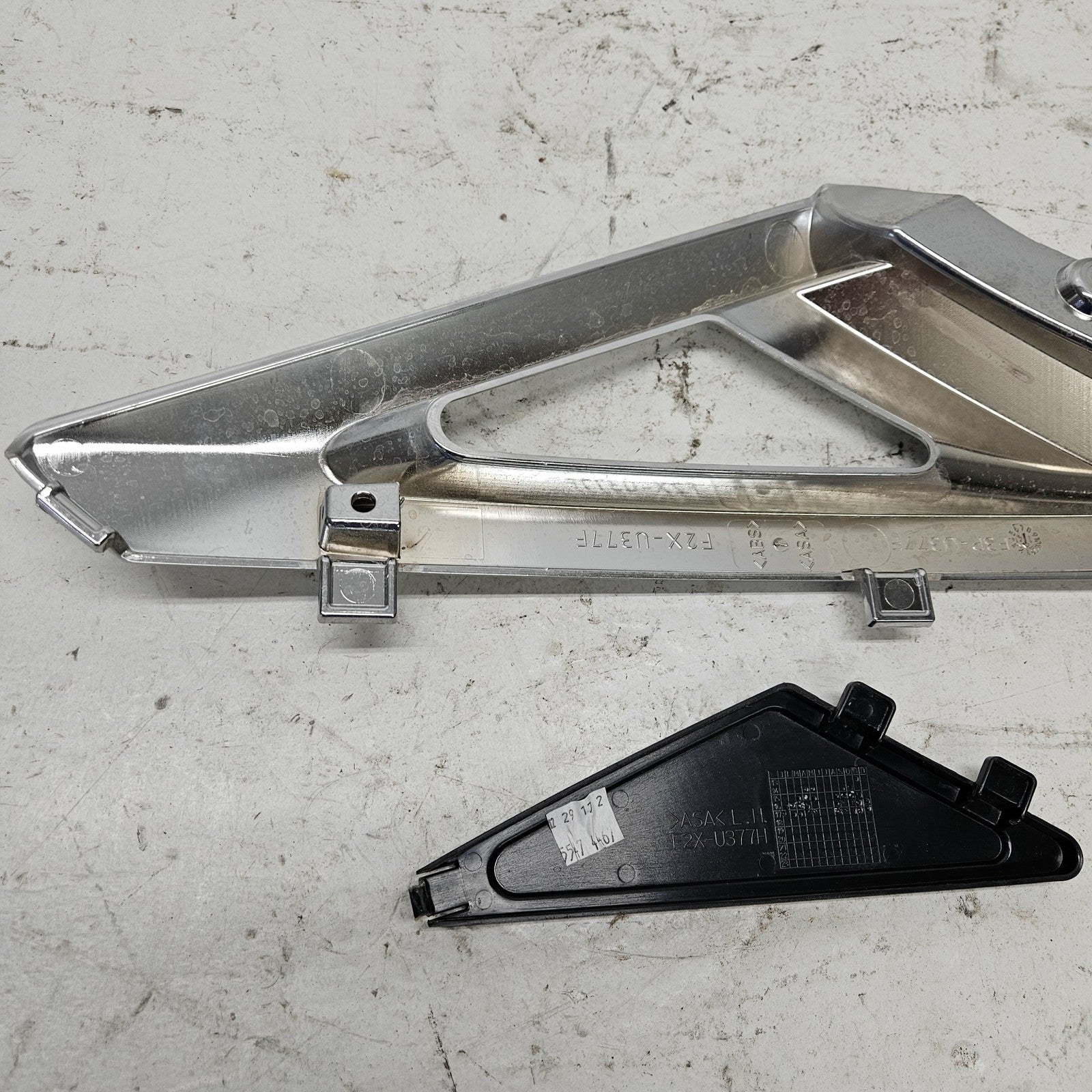 Yamaha WaveRunner 2015-2019 VX VXS VXR LH Chrome Trim + Insert F3P-U377F-00-00