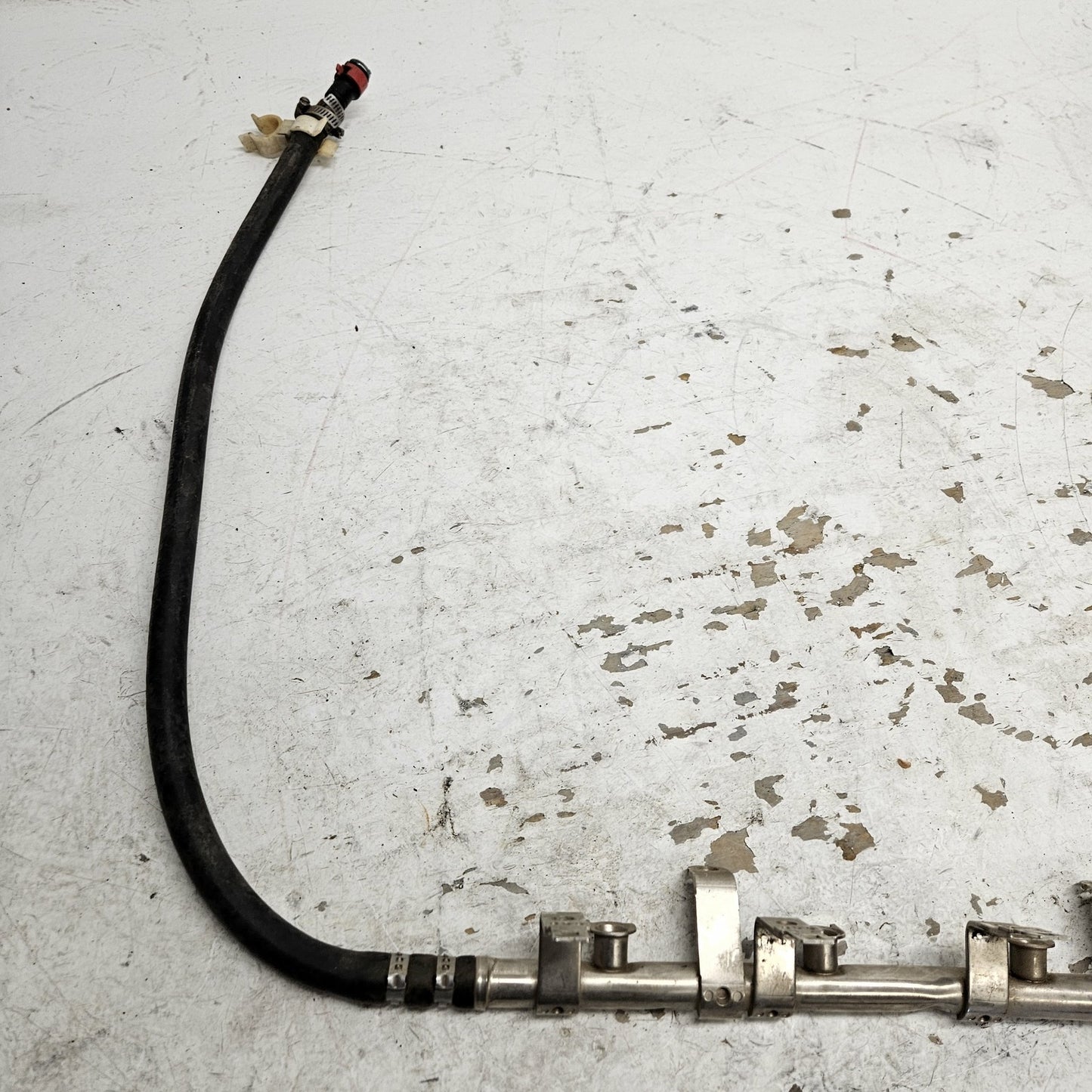Yamaha Waverunner 2005-2011 VX VX1100 OEM Fuel Rail Assembly # 60E-13761-10-00