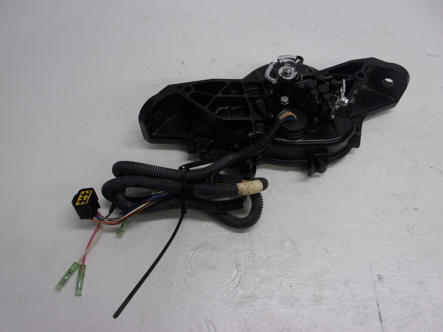 Yamaha Waverunner 1999-2000 XL GP 800 OEM Stator + Stator Cover 66E-81337-10-8P