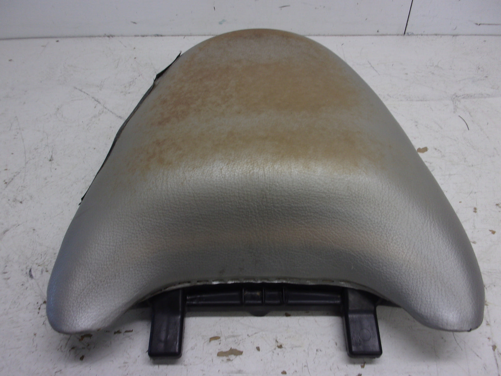 Honda  Aquatraxx 2005-2007 F-12 F-12X OEM Silver Passenger Seat 77200-HW1-730ZA