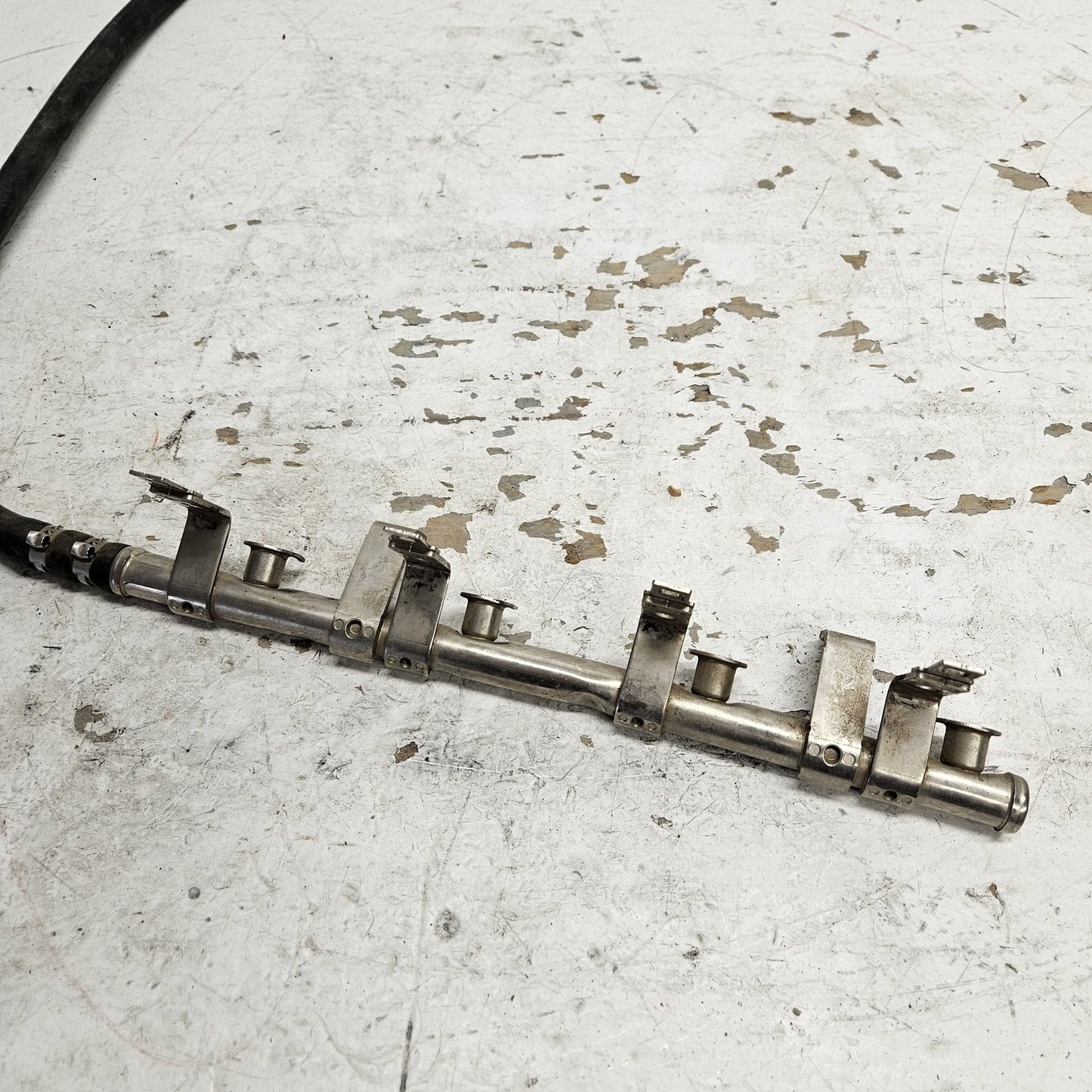 Yamaha Waverunner 2005-2011 VX VX1100 OEM Fuel Rail Assembly # 60E-13761-10-00