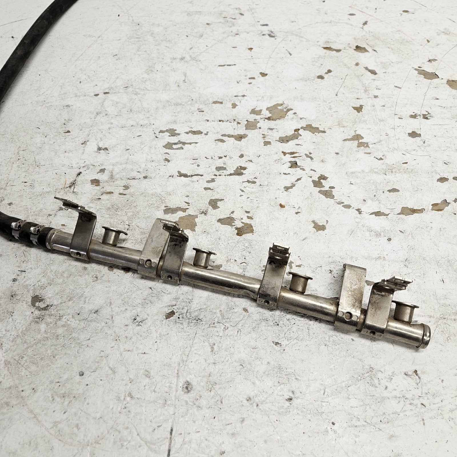 Yamaha Waverunner 2005-2011 VX VX1100 OEM Fuel Rail Assembly # 60E-13761-10-00