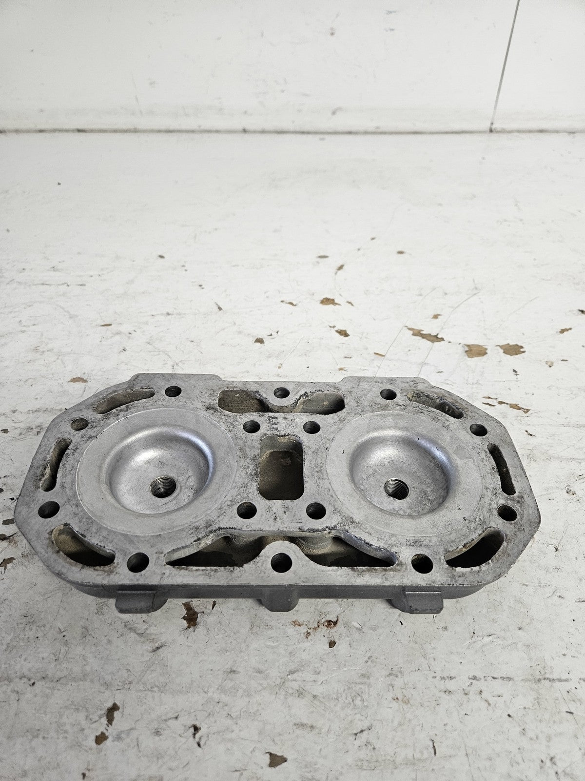 Kawasaki Jet Ski 1991-1995 650 Jet Mate X2 TS SC Silver Cylinder Head 11001-3716