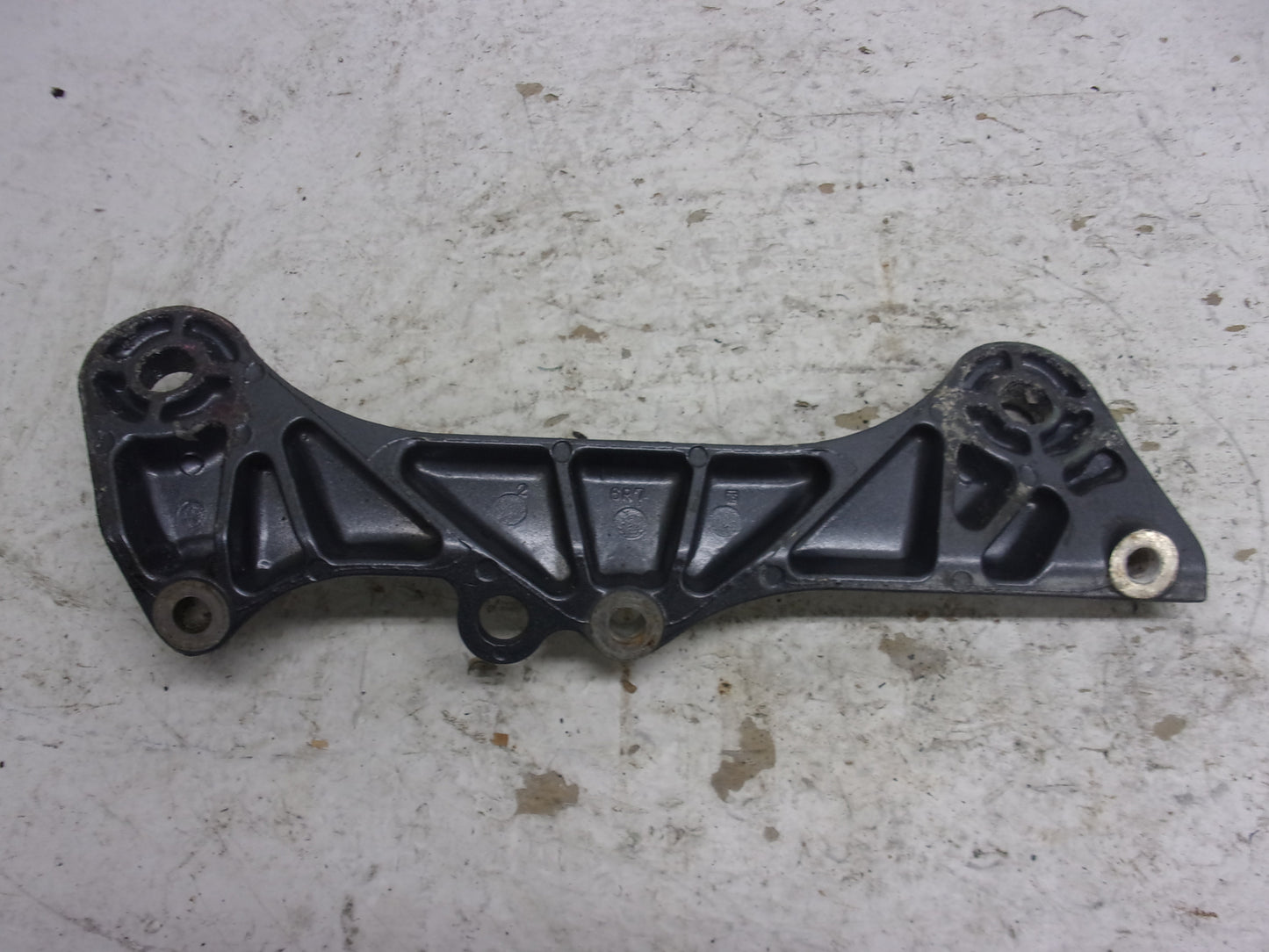 Yamaha Waverunner 1990-1998 WR WVT WB VXR OEM Engine Bracket # 6R7-21425-00-94