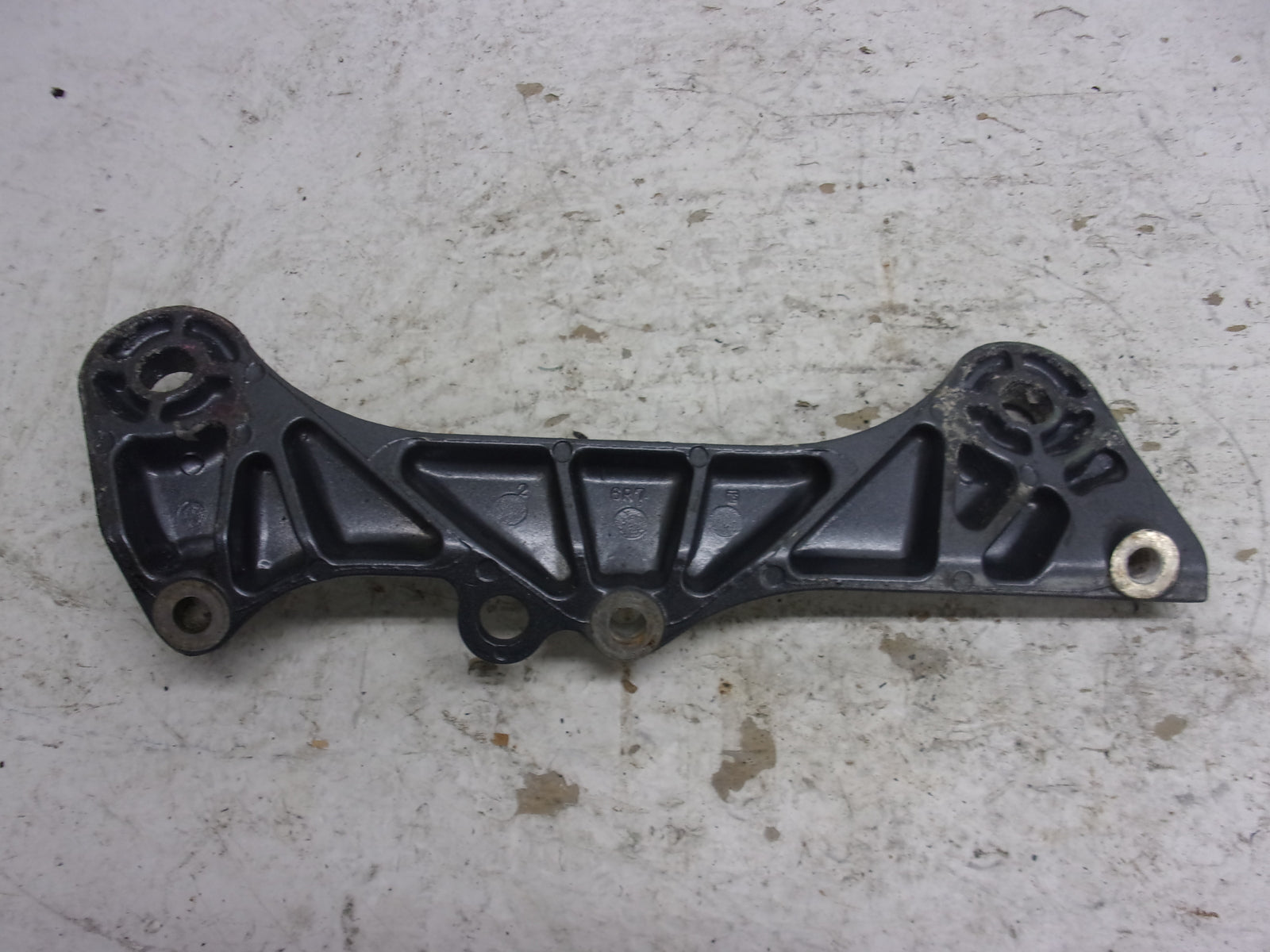 Yamaha Waverunner 1990-1998 WR WVT WB VXR OEM Engine Bracket # 6R7-21425-00-94