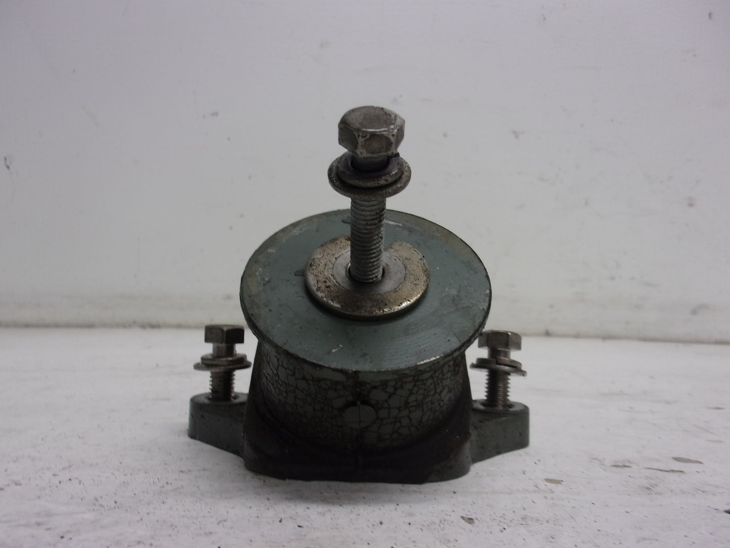 Yamaha WaveRunner 1996-2003 SV GP XL OEM Engine Mount Set Part# 63M-44517-01-5B