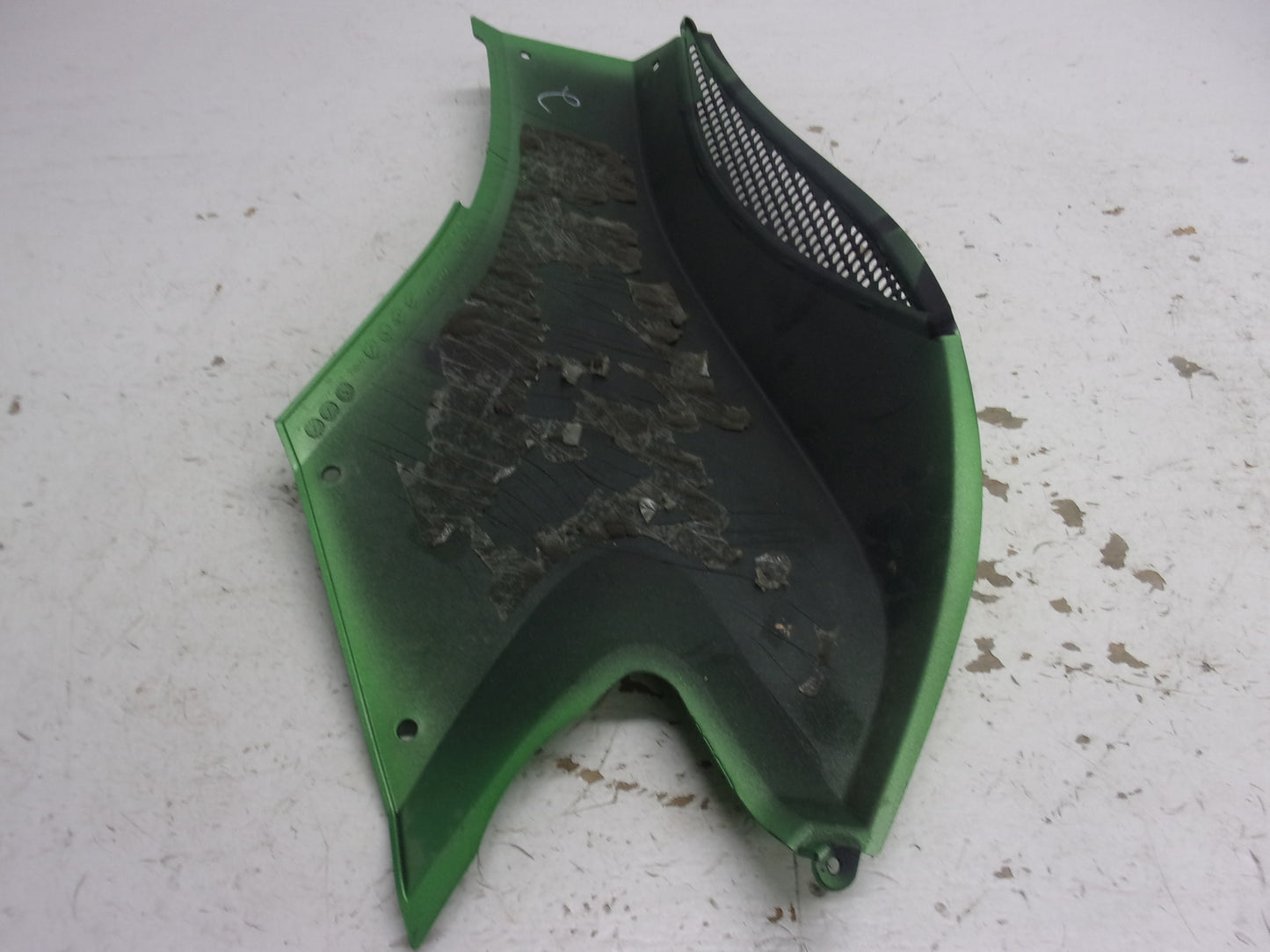 Can-Am Roadster 2012-2013 Spyder ST RS Green Right Upper Side Panel 705006257