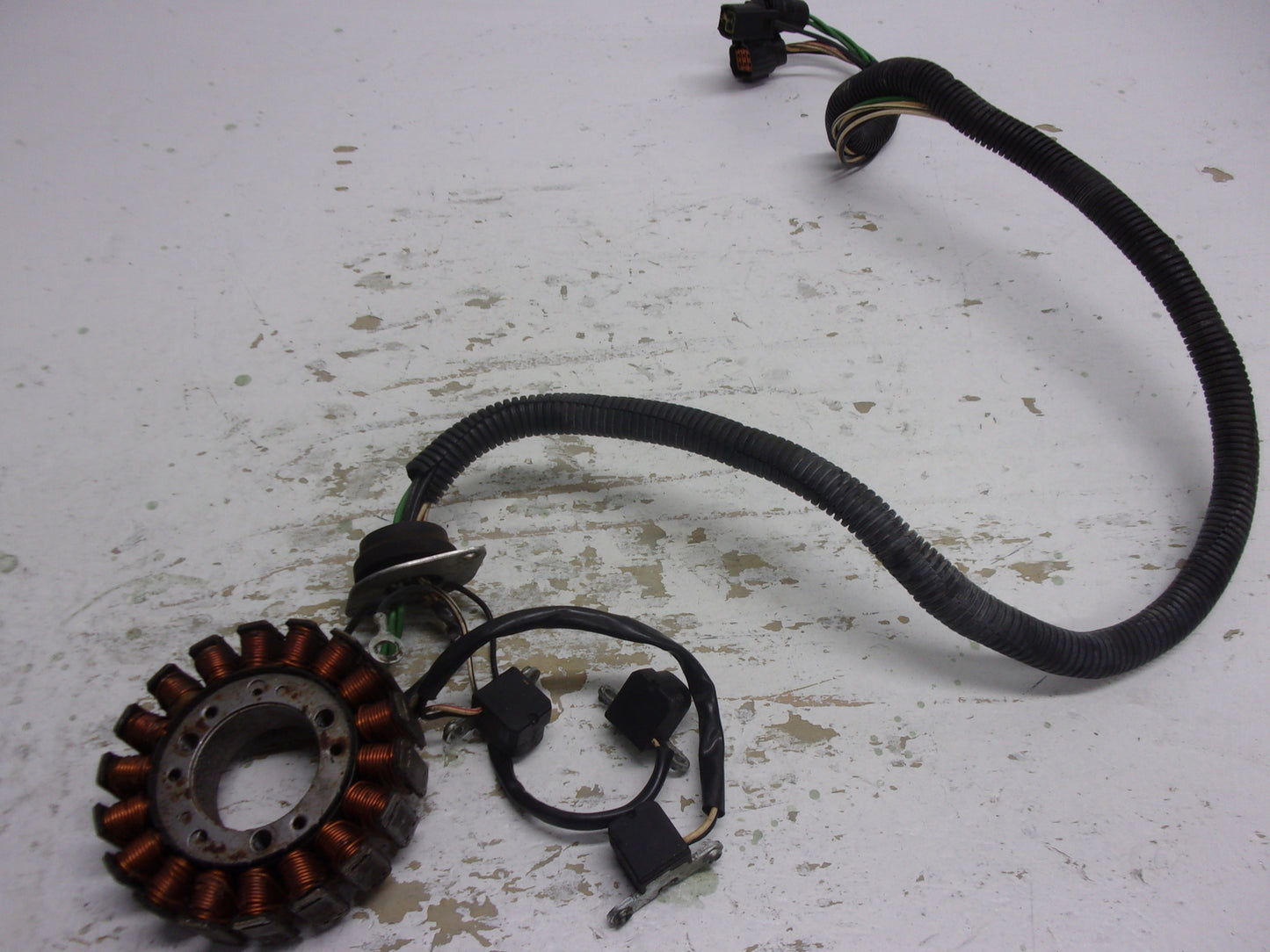 Yamaha Waverunner 2003-2006 GP1300R OEM Generator / Stator Part 60T-81410-00-00