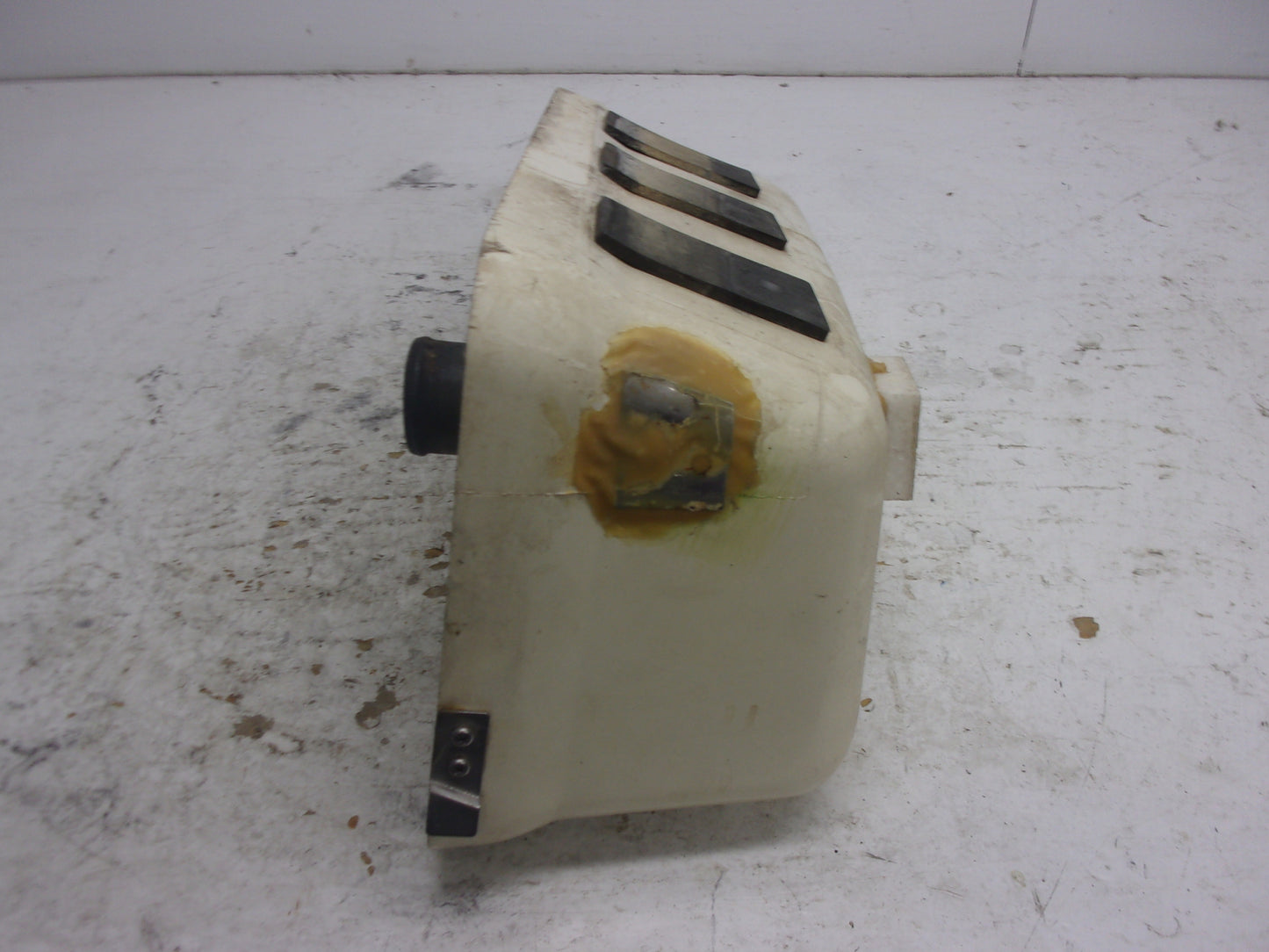 Yamaha Waverunner 1989-1993 Wave Runner 500 OEM Water Lock Box EU0-67550-03-00