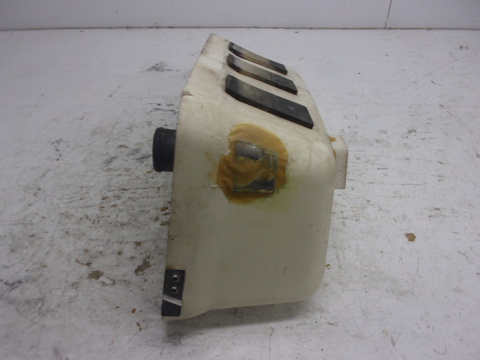 Yamaha Waverunner 1989-1993 Wave Runner 500 OEM Water Lock Box EU0-67550-03-00