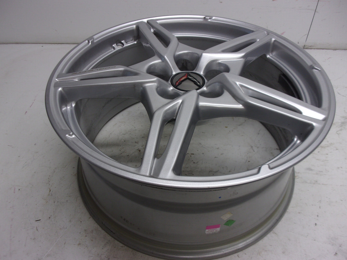 General Motors GM Corvette 19x8.5 " Silver Front Wheel Assembly #23404163